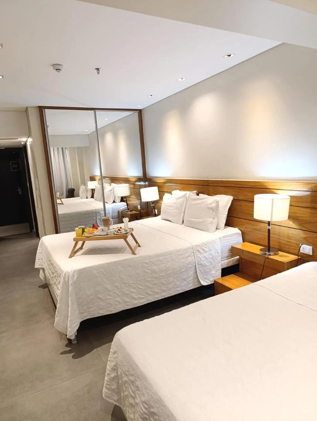 Bed in Hotel Le Pelican