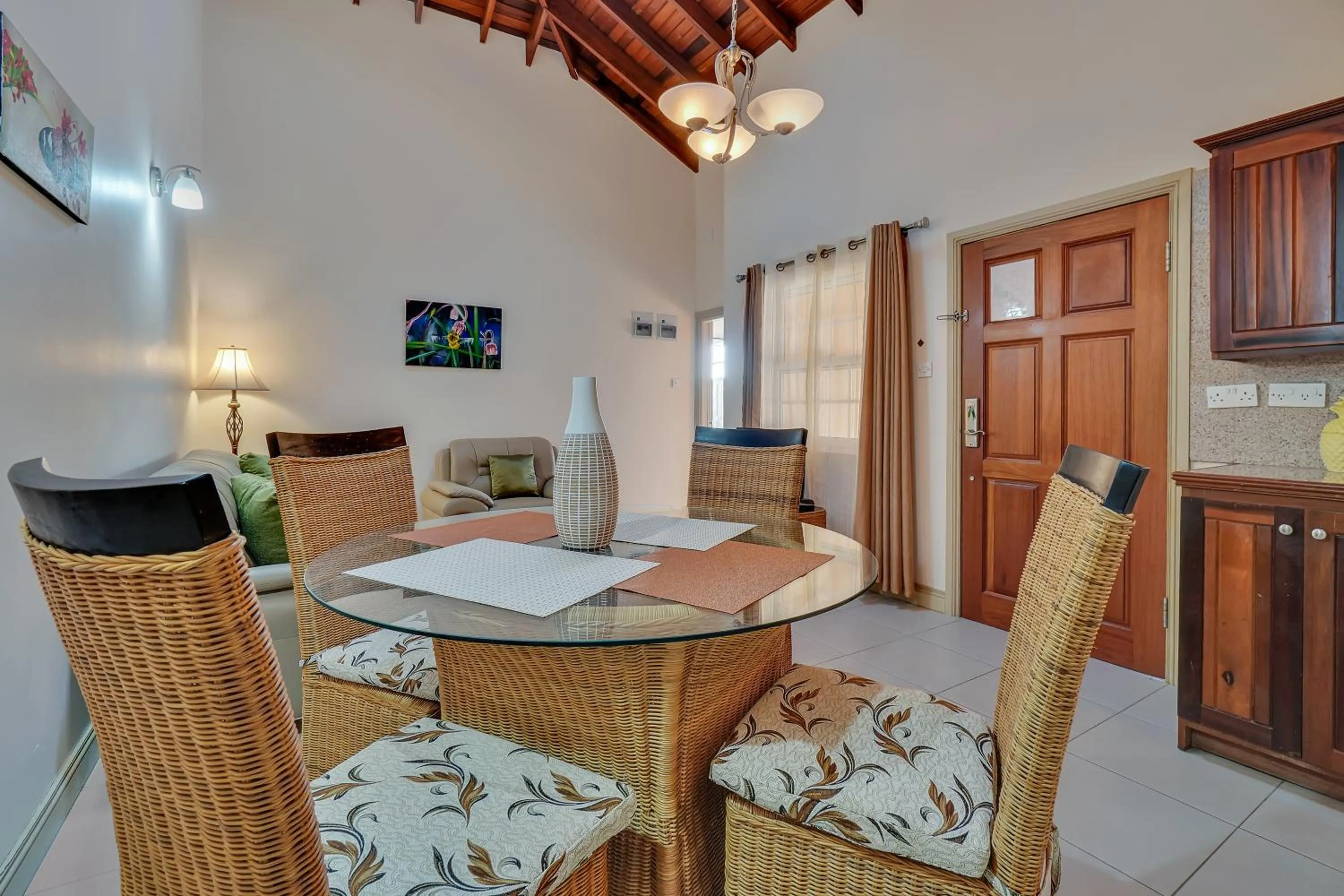 TV and multimedia in Mandela Court Suites Grenada