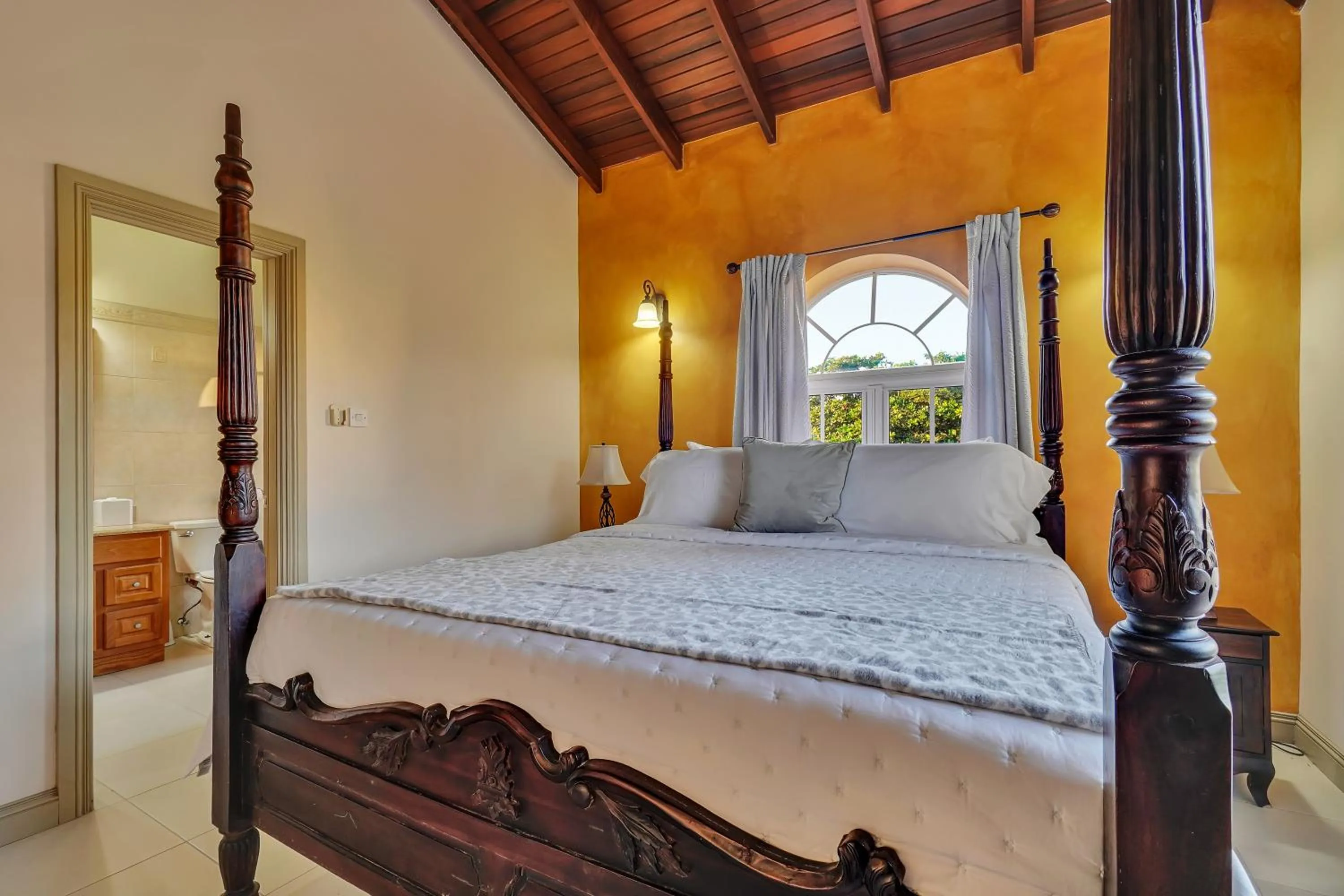 Bed in Mandela Court Suites Grenada