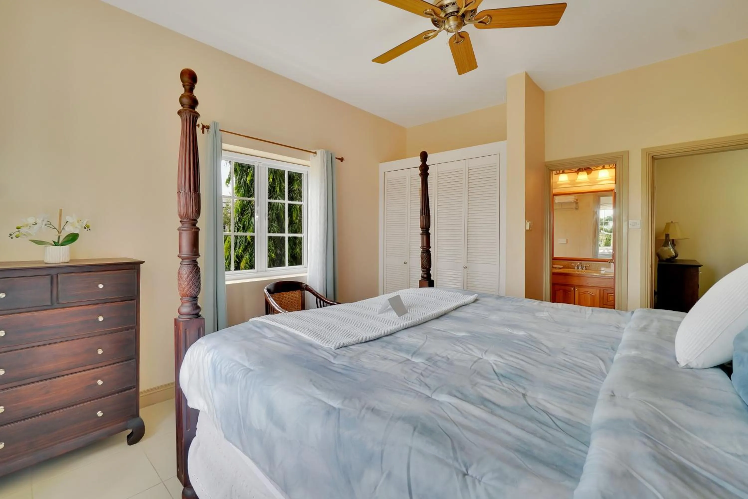 Bed in Mandela Court Suites Grenada