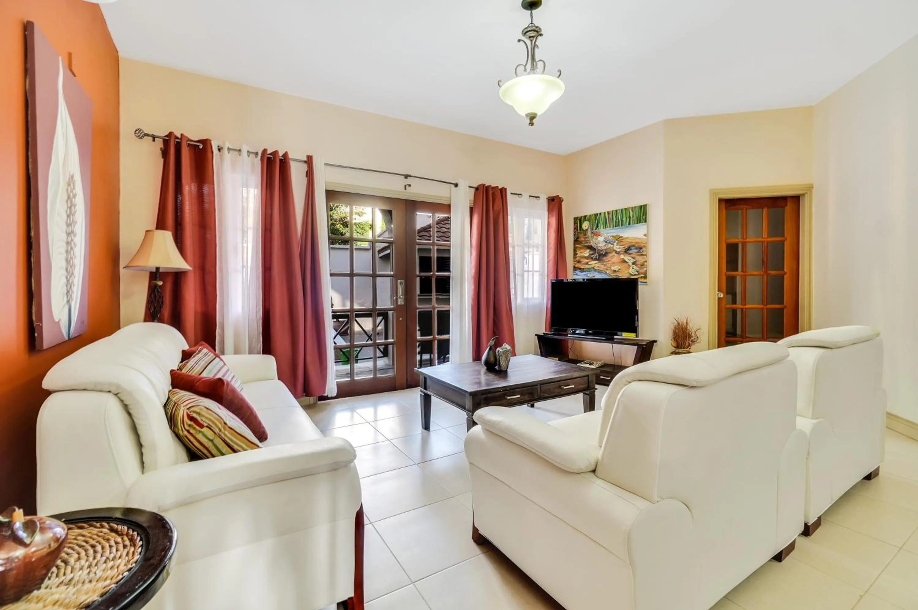 TV and multimedia in Mandela Court Suites Grenada