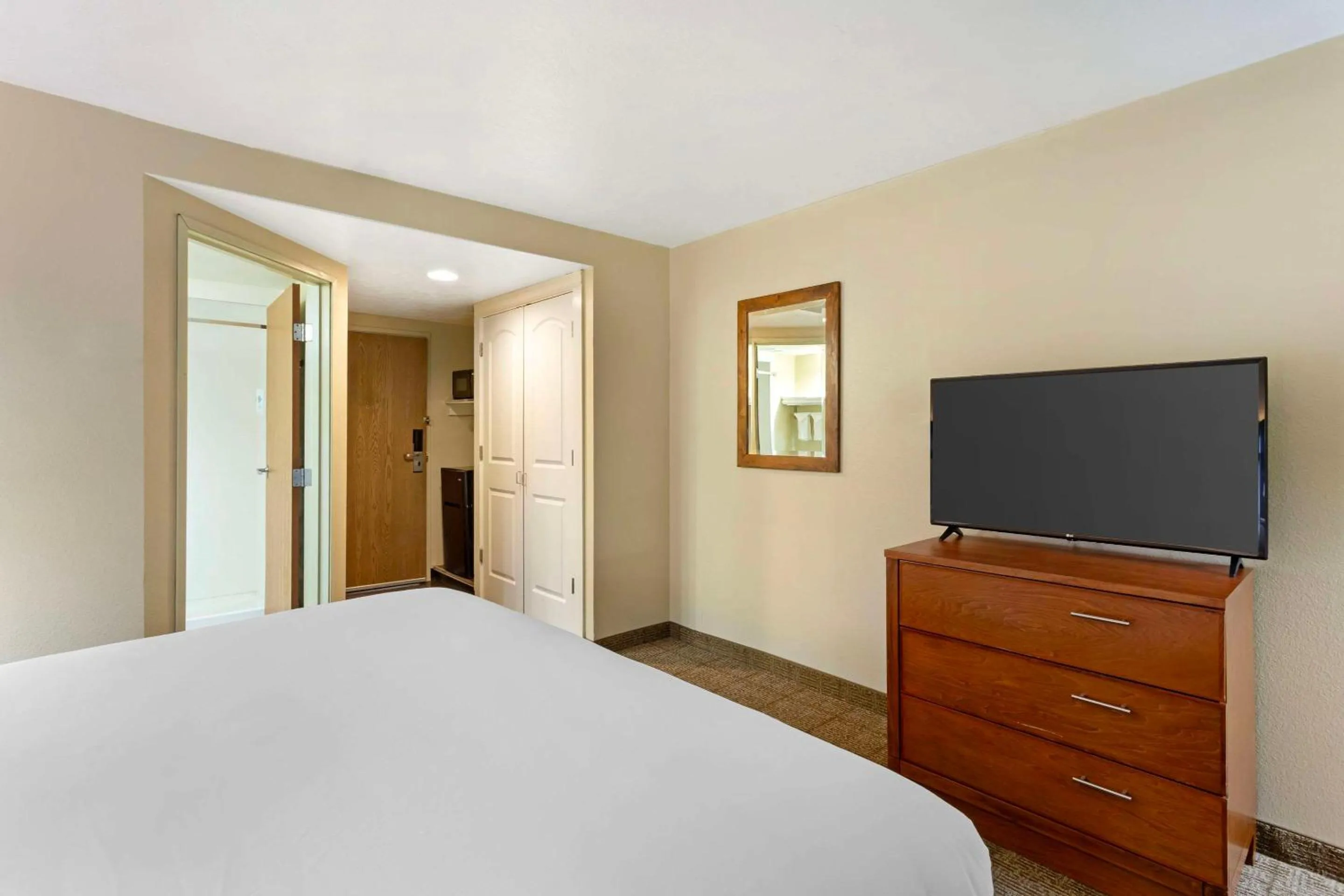 Bedroom, Bed in Comfort Inn Richfield I-70