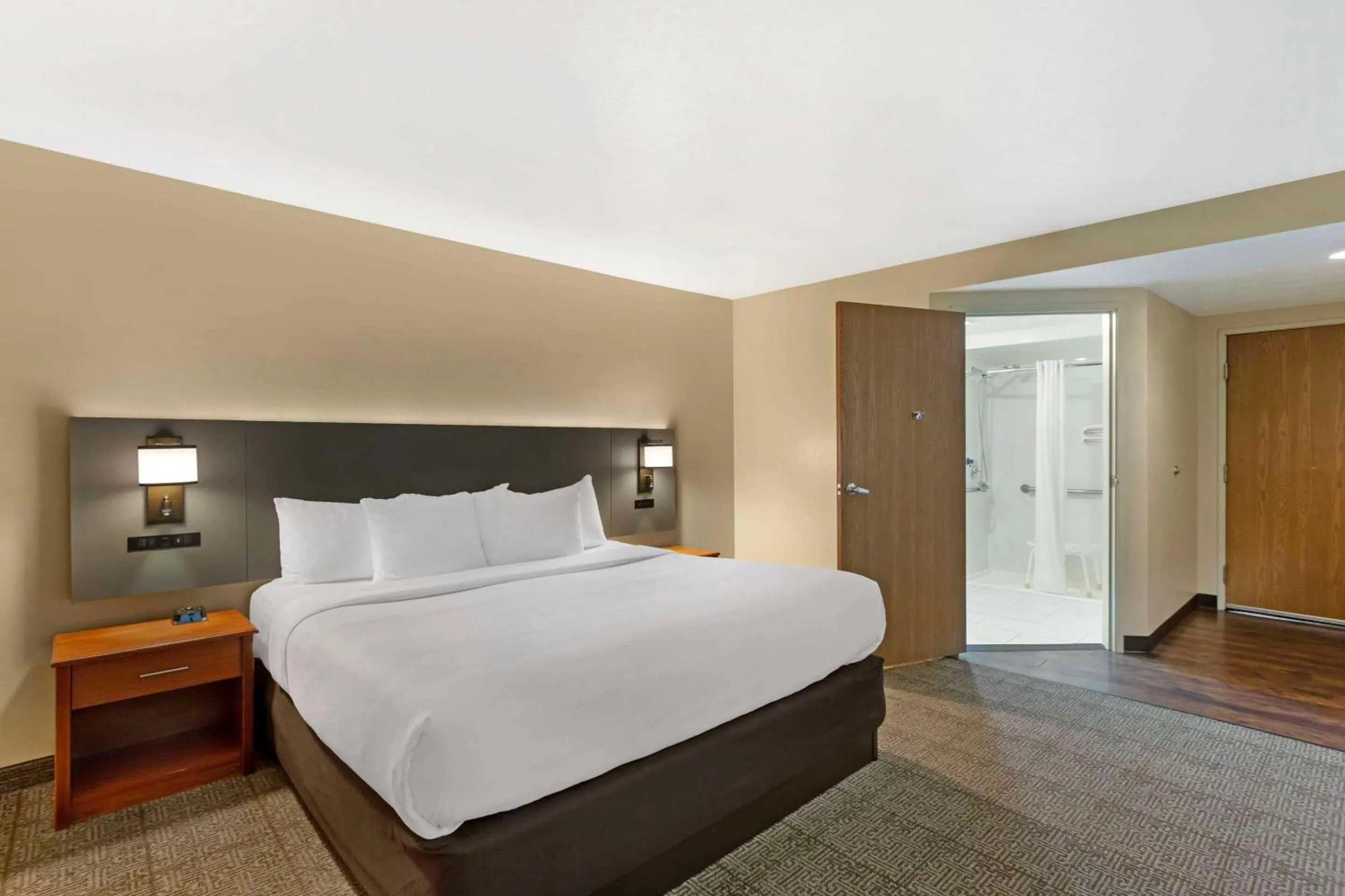 Bedroom, Bed in Comfort Inn Richfield I-70