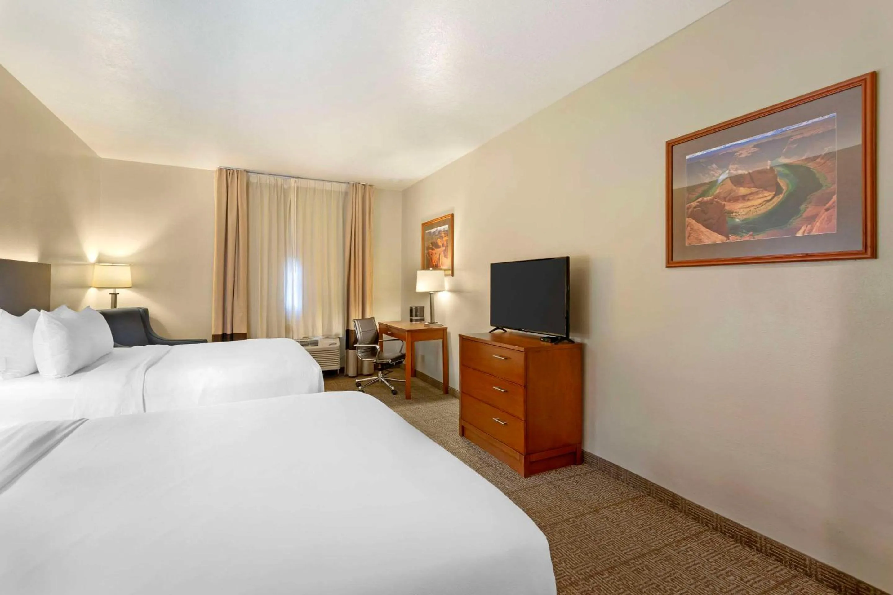 Bedroom, Bed in Comfort Inn Richfield I-70