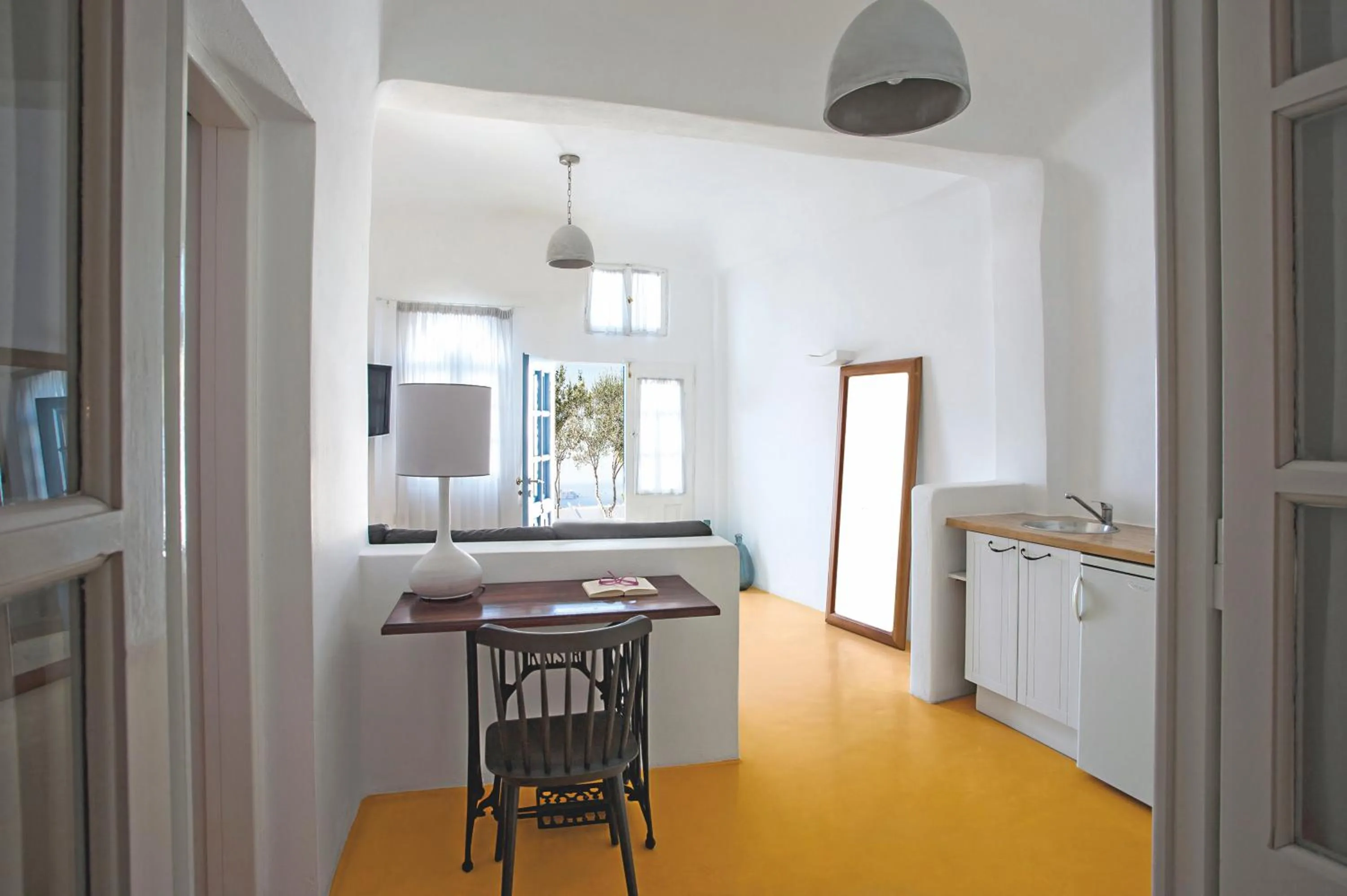 Photo of the whole room in Remezzo Villas