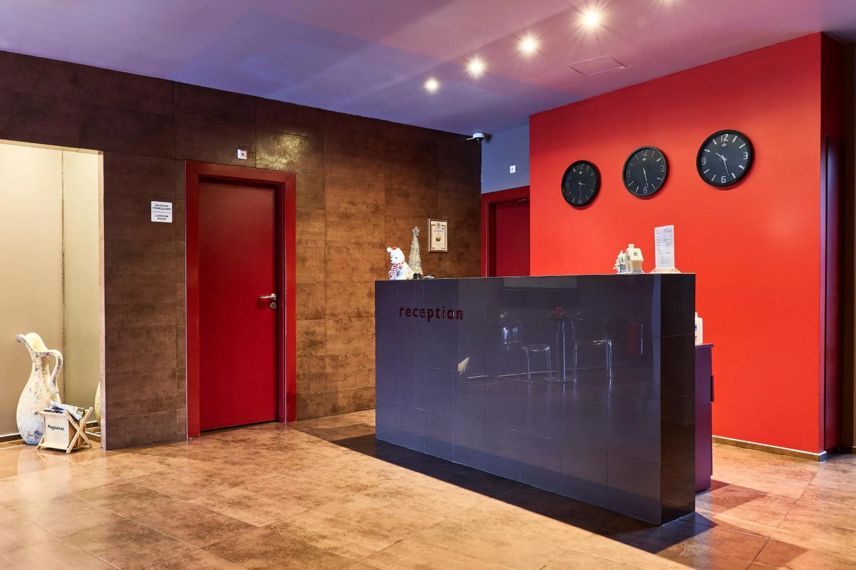 Lobby or reception in Monet Hotel