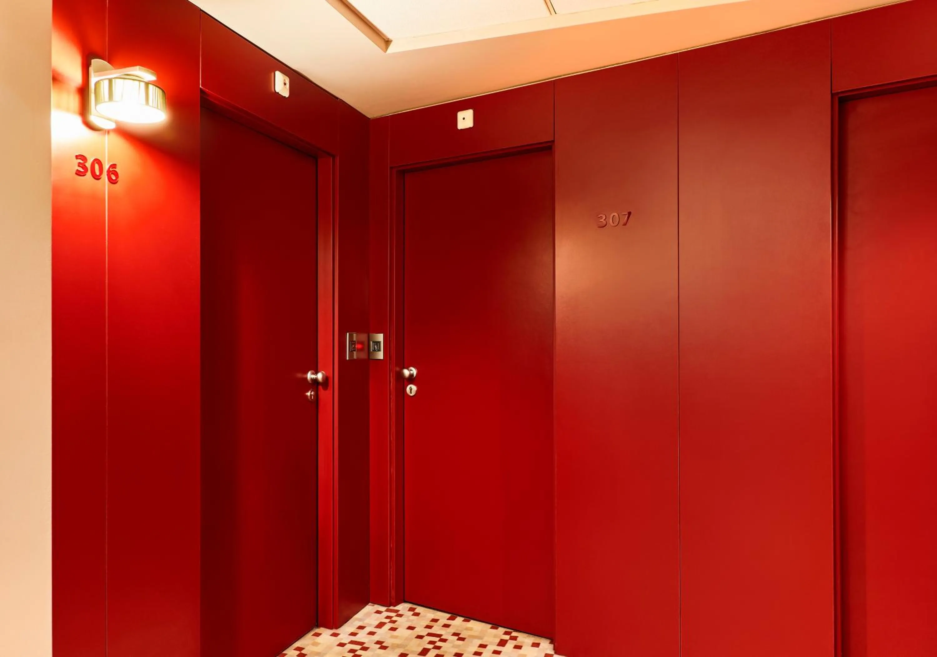 Canoeing in Monet Hotel