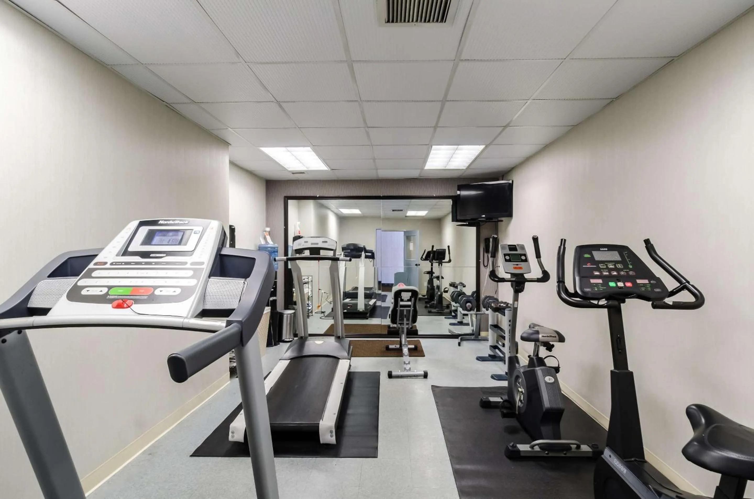 Fitness centre/facilities in Quality Inn West Springfield