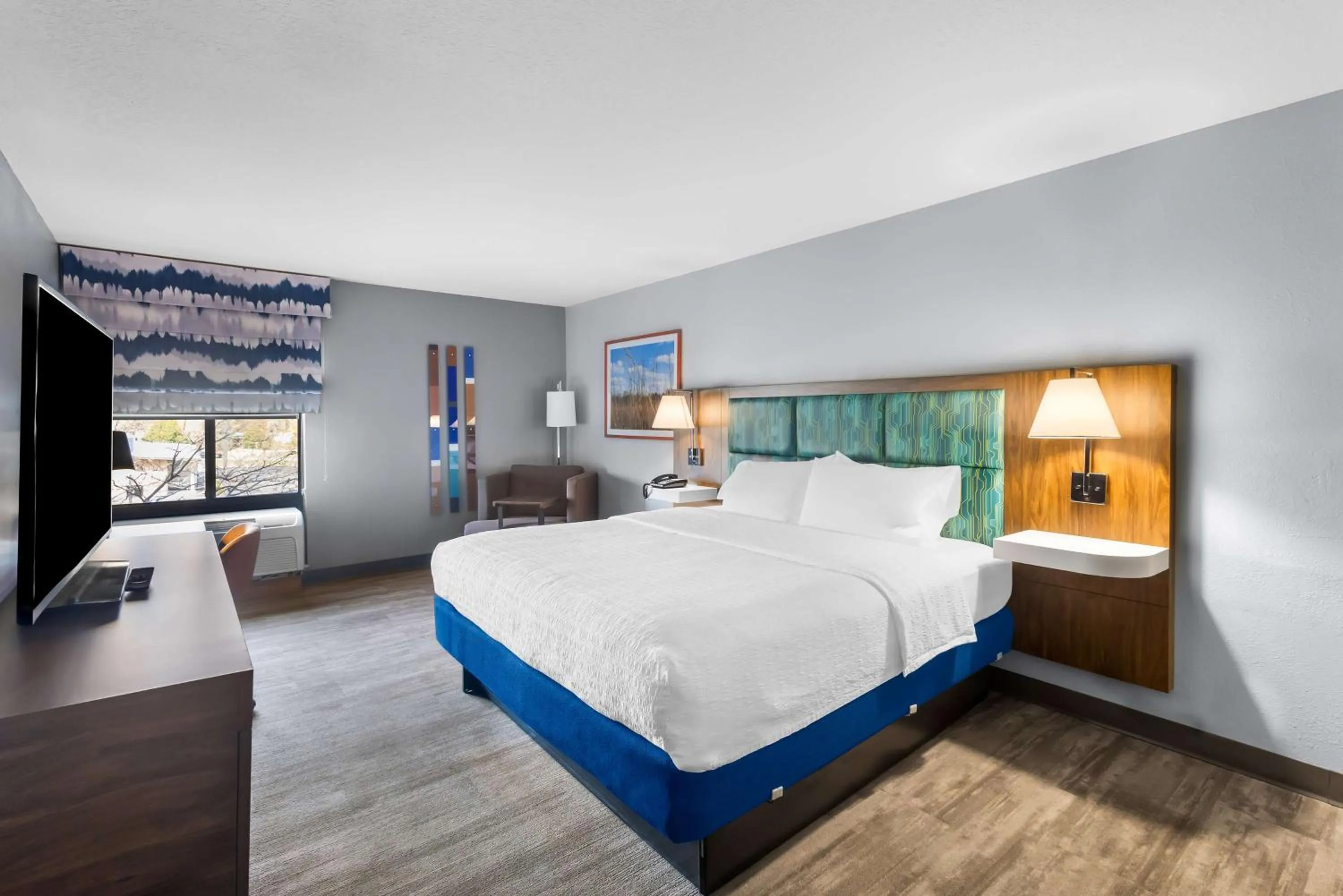 Bed in Hampton Inn Marion