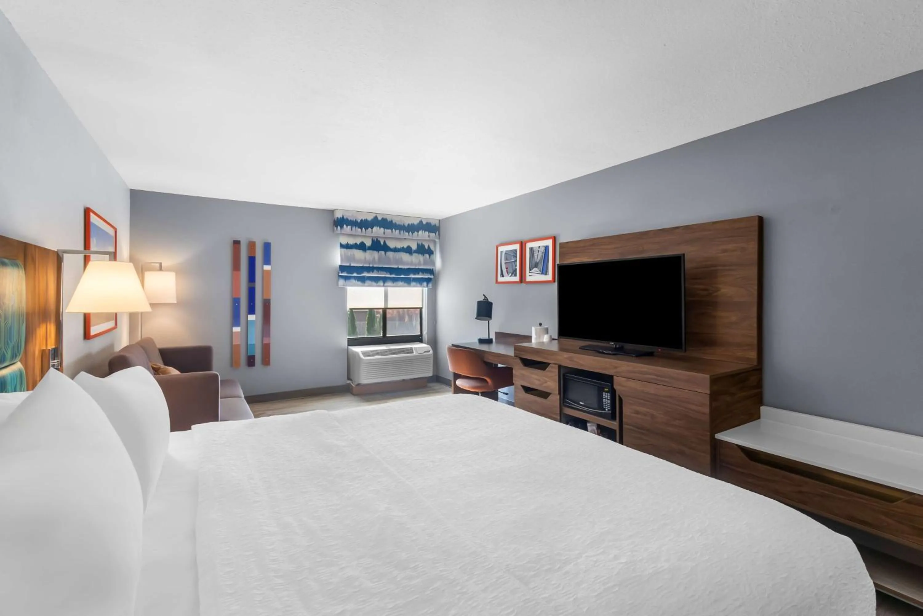 Bed in Hampton Inn Marion