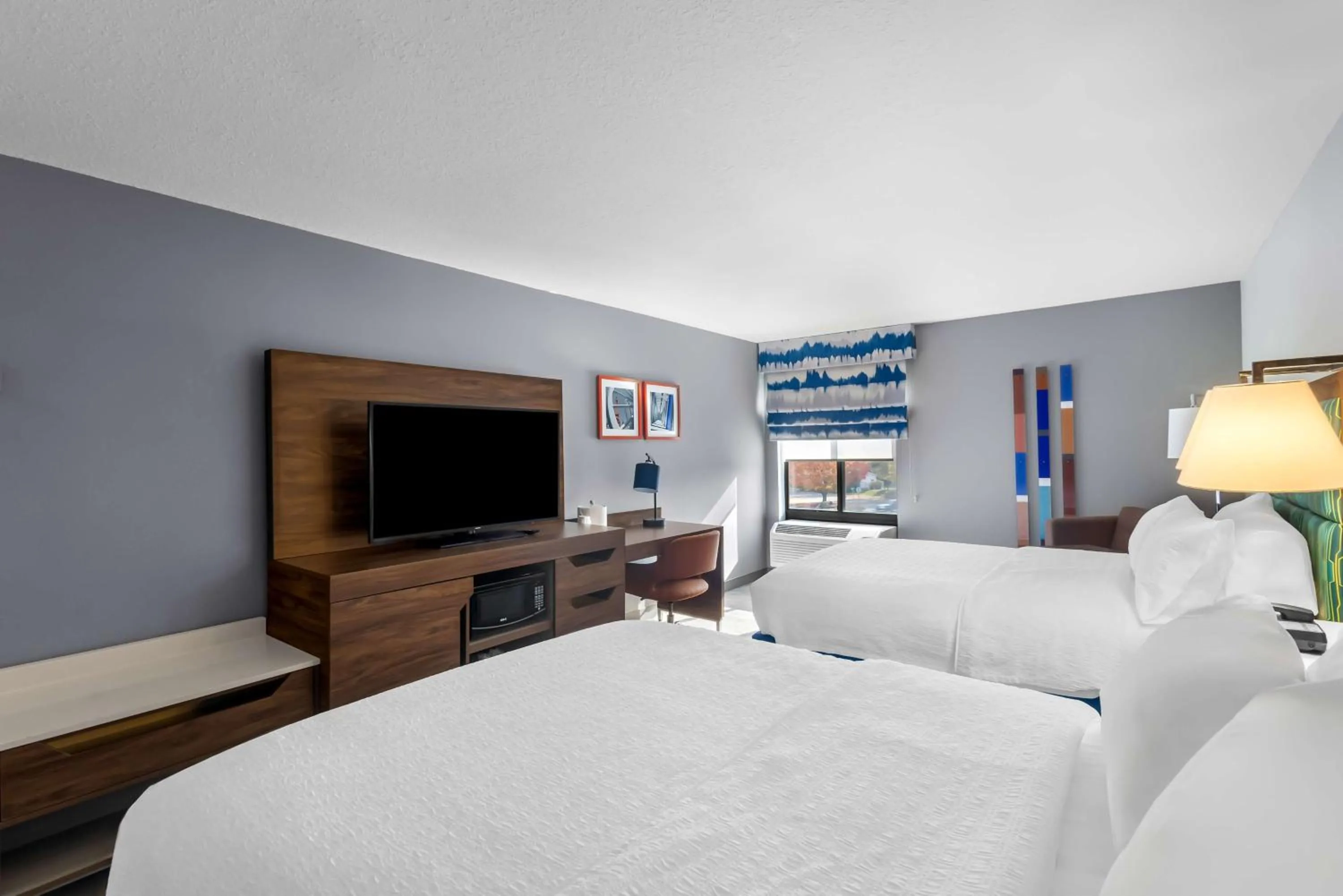 Bed in Hampton Inn Marion