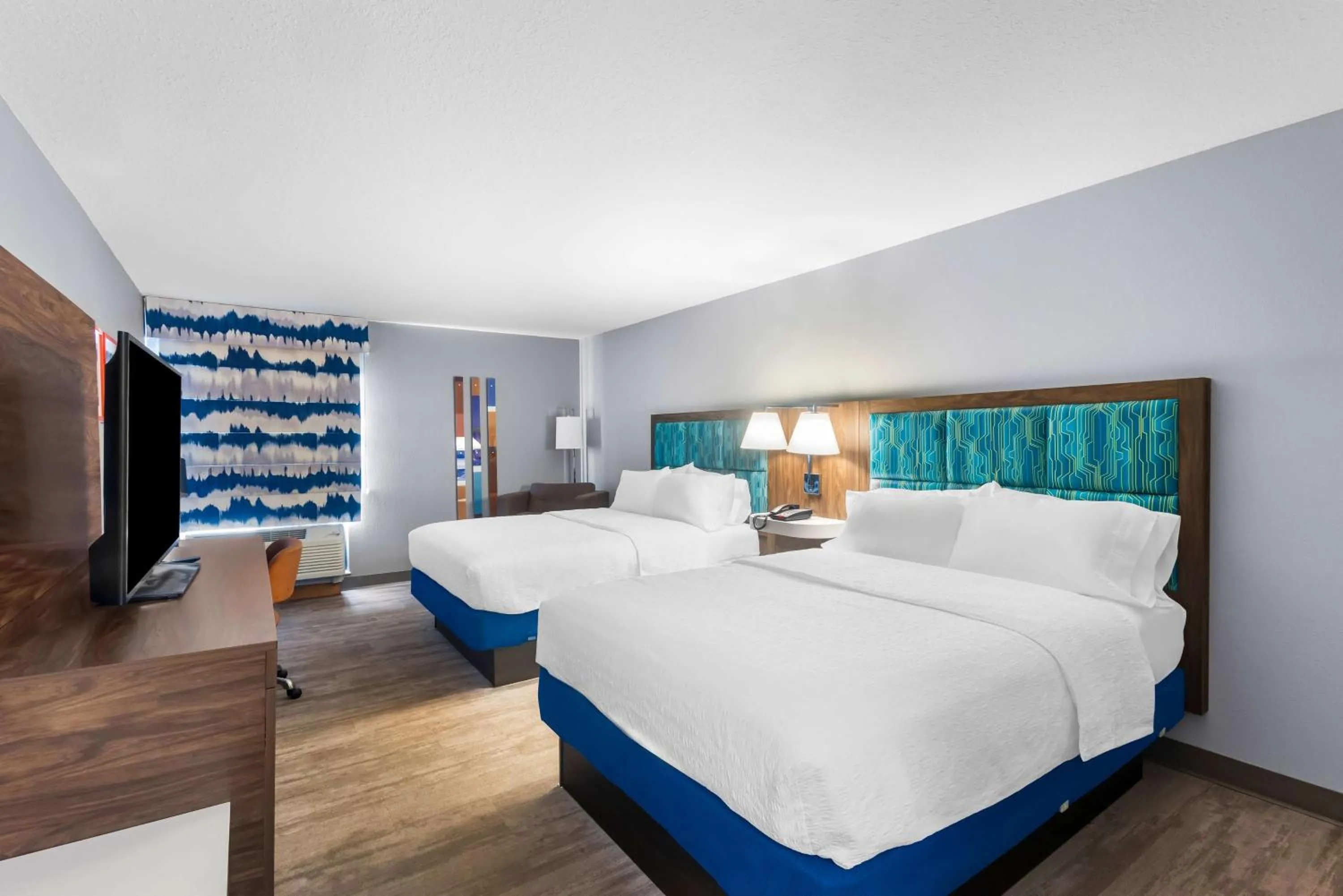 Bed in Hampton Inn Marion