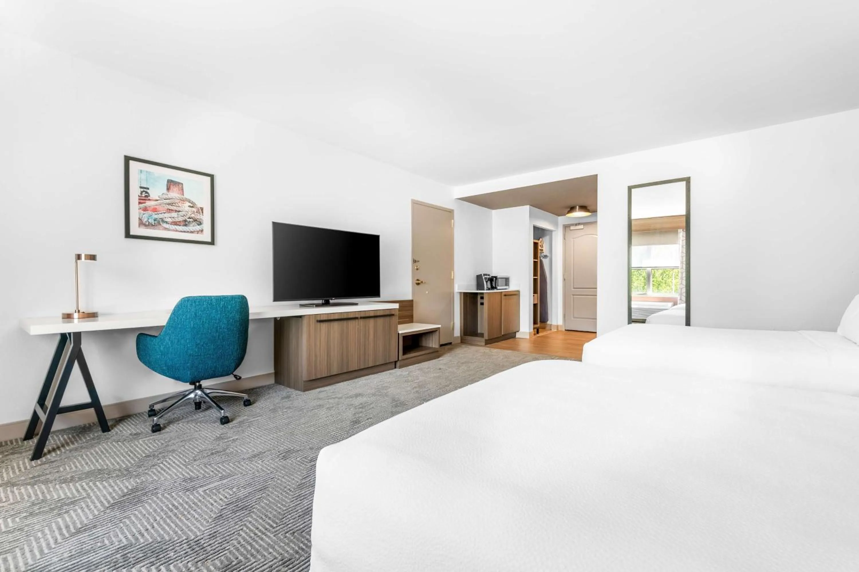 Bedroom, Bed in Hilton Garden Inn Suffolk Riverfront