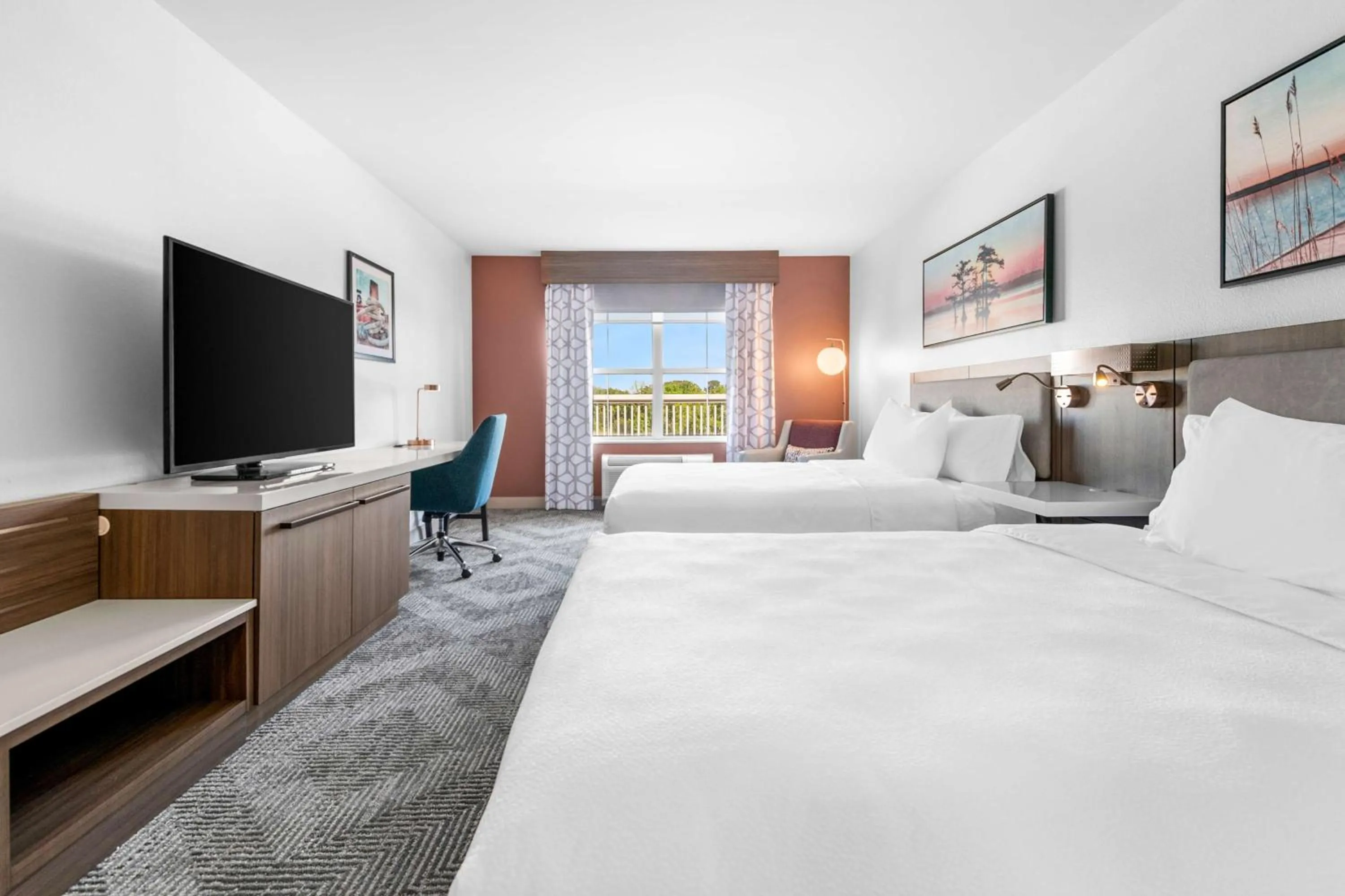 Bed in Hilton Garden Inn Suffolk Riverfront