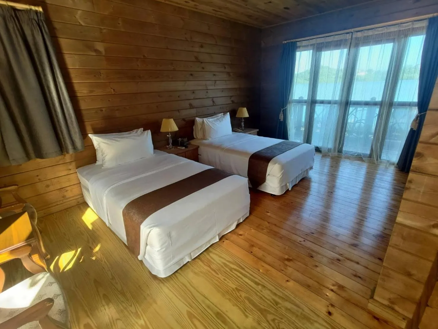 Bed in Island Paradise Resort Club
