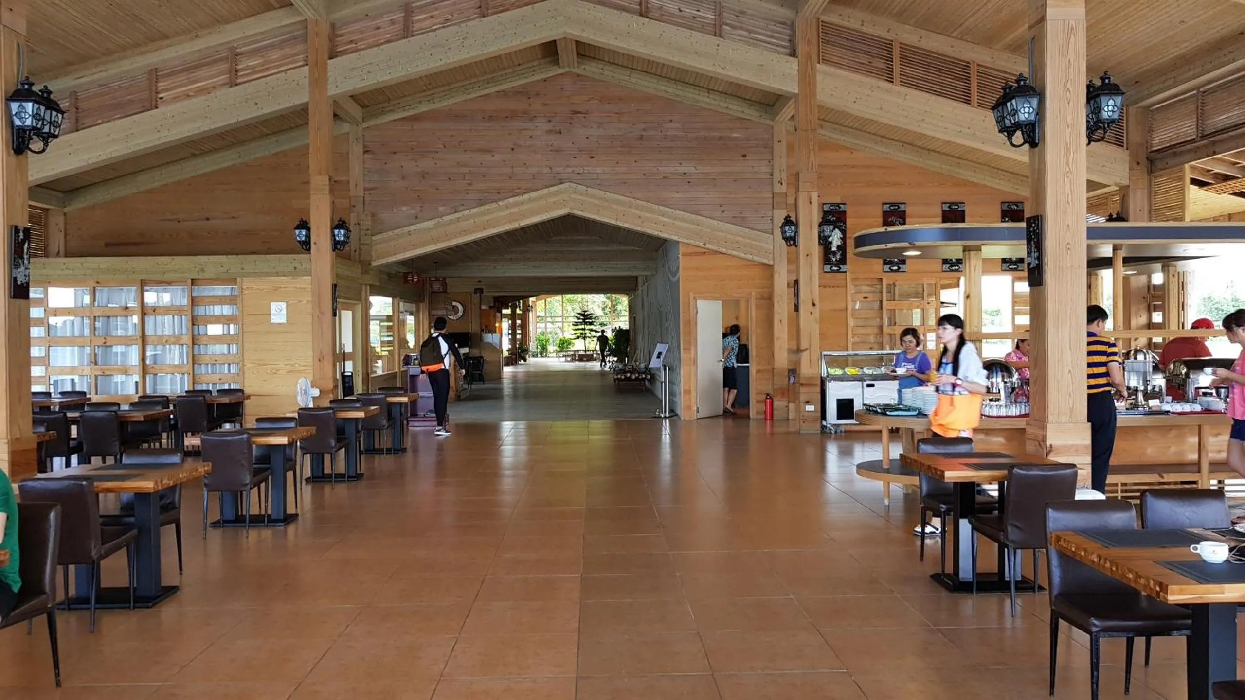 Restaurant/places to eat in Island Paradise Resort Club