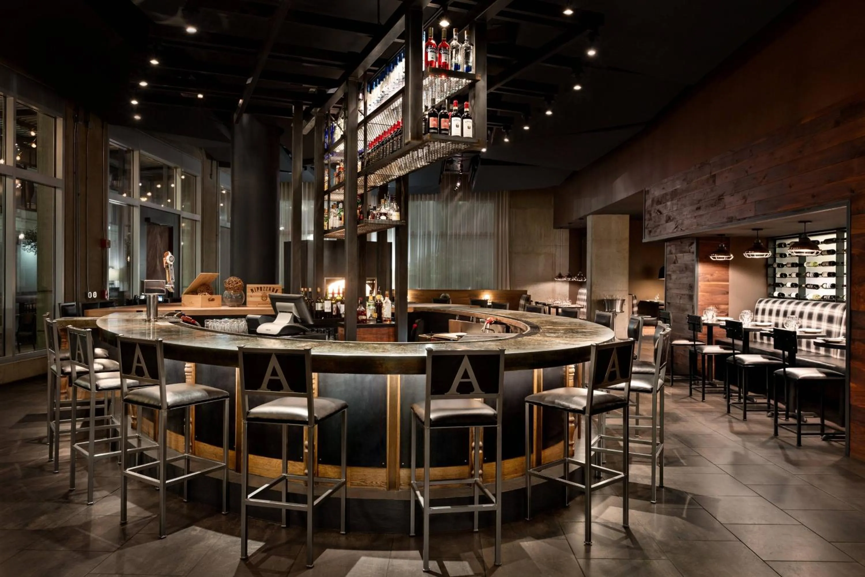 Restaurant/places to eat in Twelve Midtown, Autograph Collection