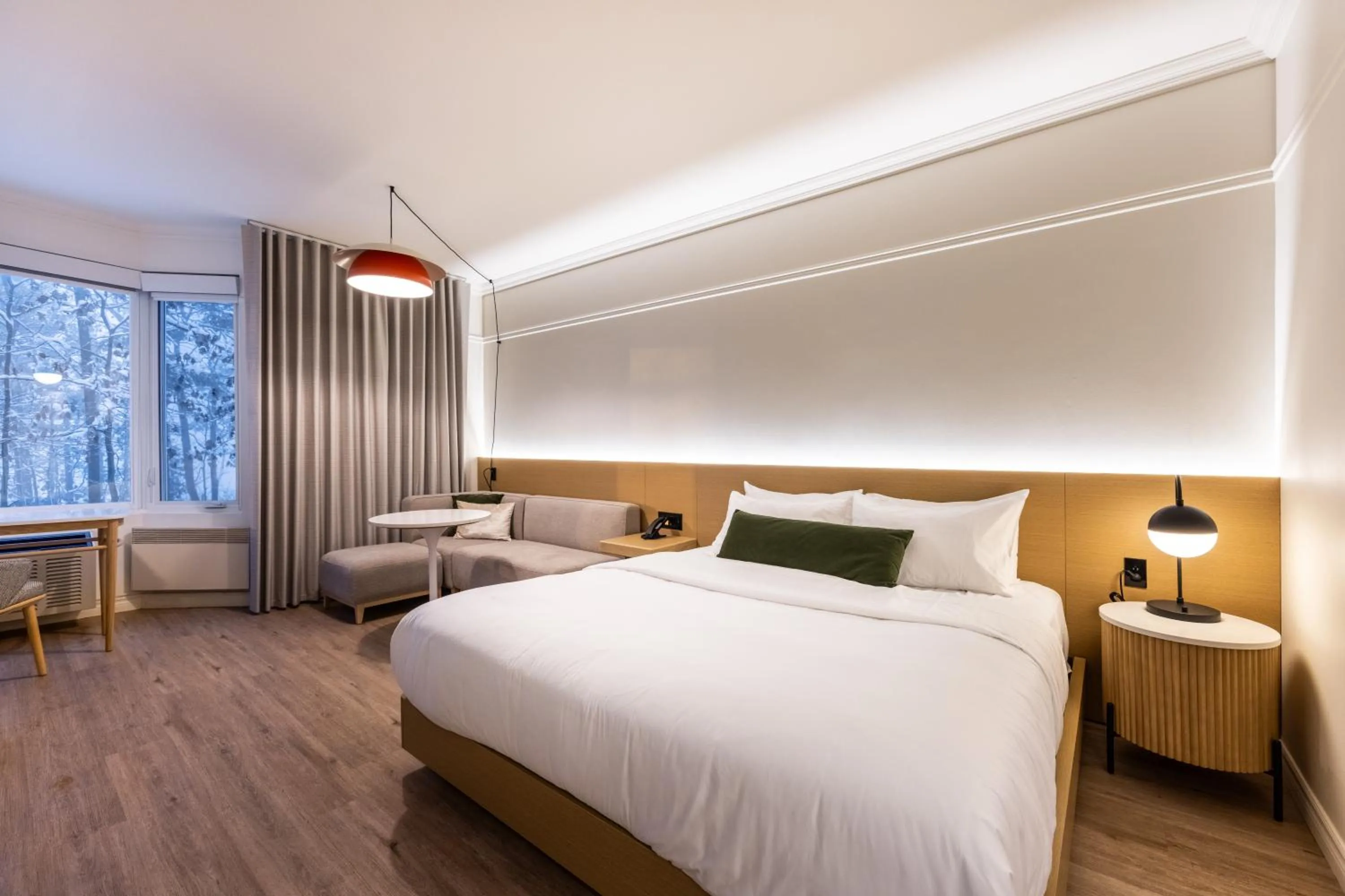 Bedroom, Bed in Auberge de la Montagne Coupée