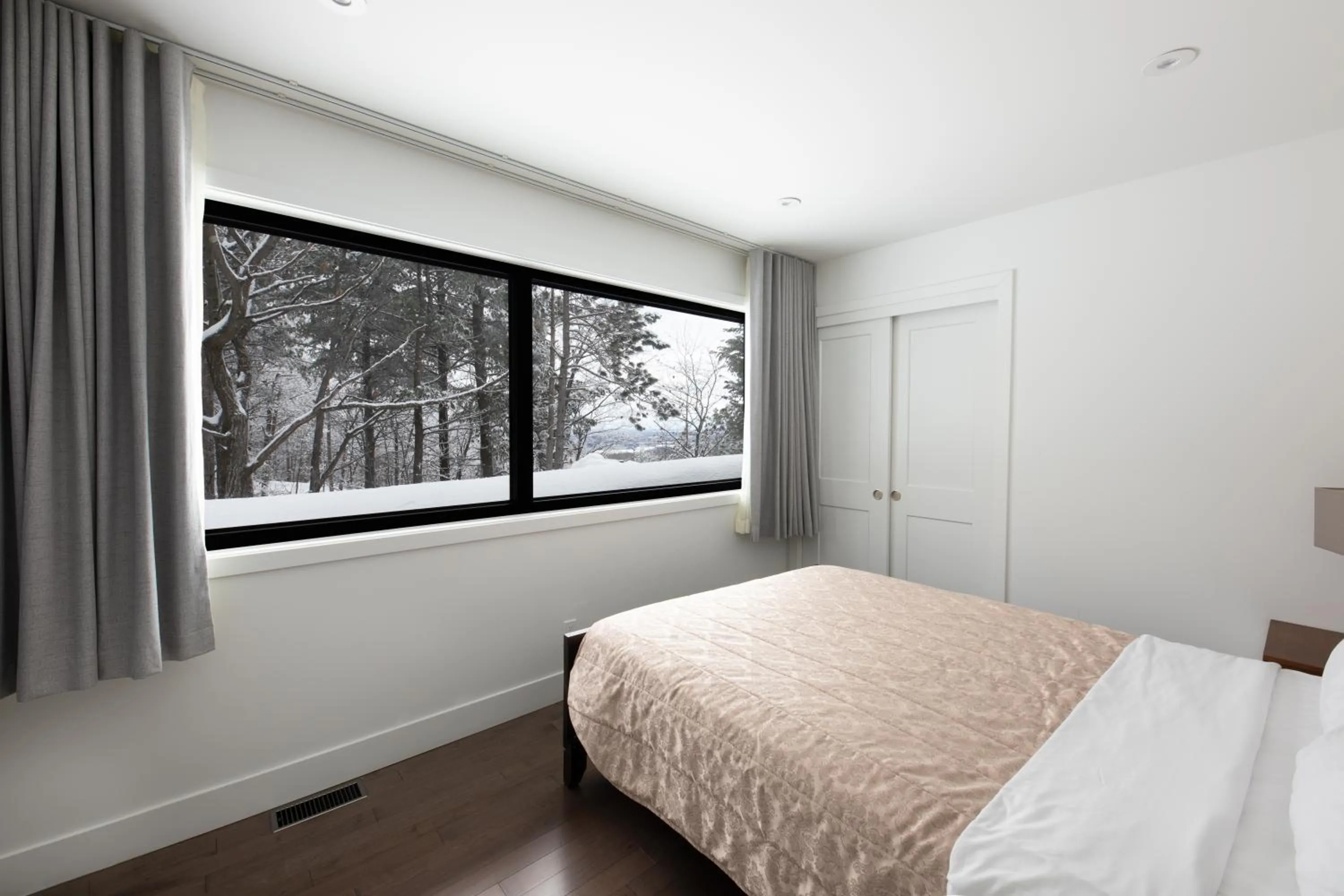 Bed in Auberge de la Montagne Coupée