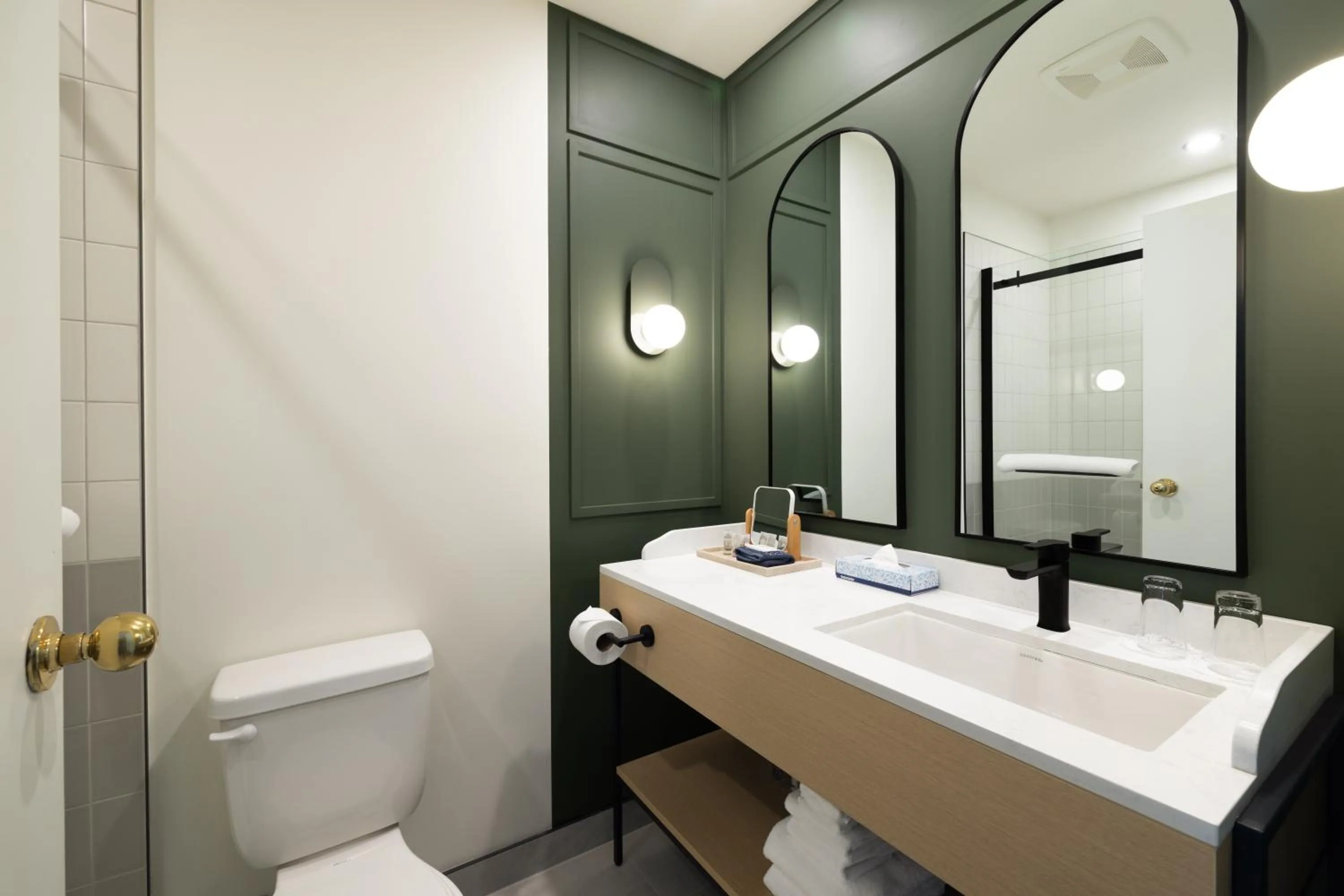 Bathroom in Auberge de la Montagne Coupée