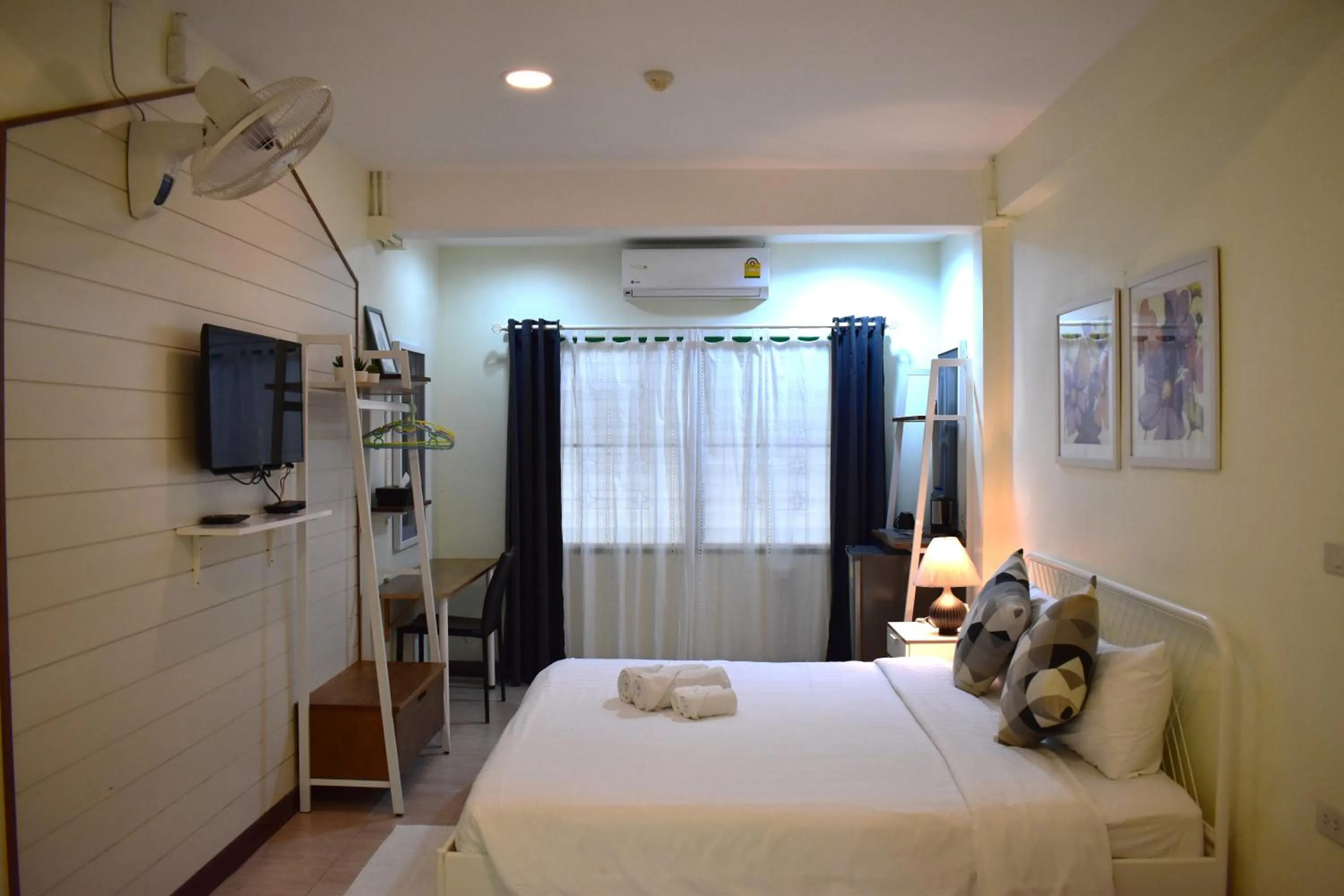 Bedroom, Bed in Greenery Hostel