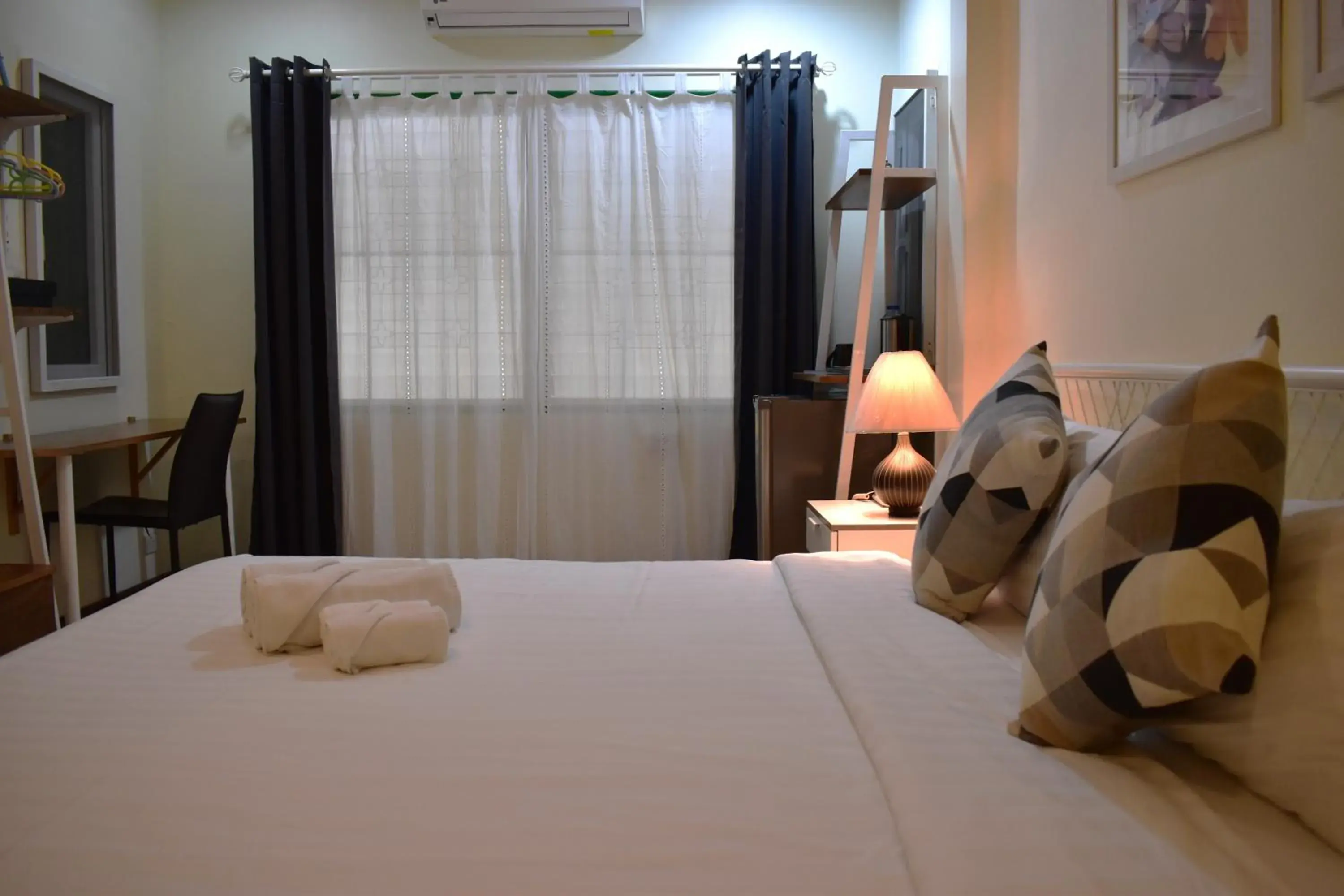 Deluxe Double Room in Greenery Hostel Deluxe Double Room in Greenery Hostel