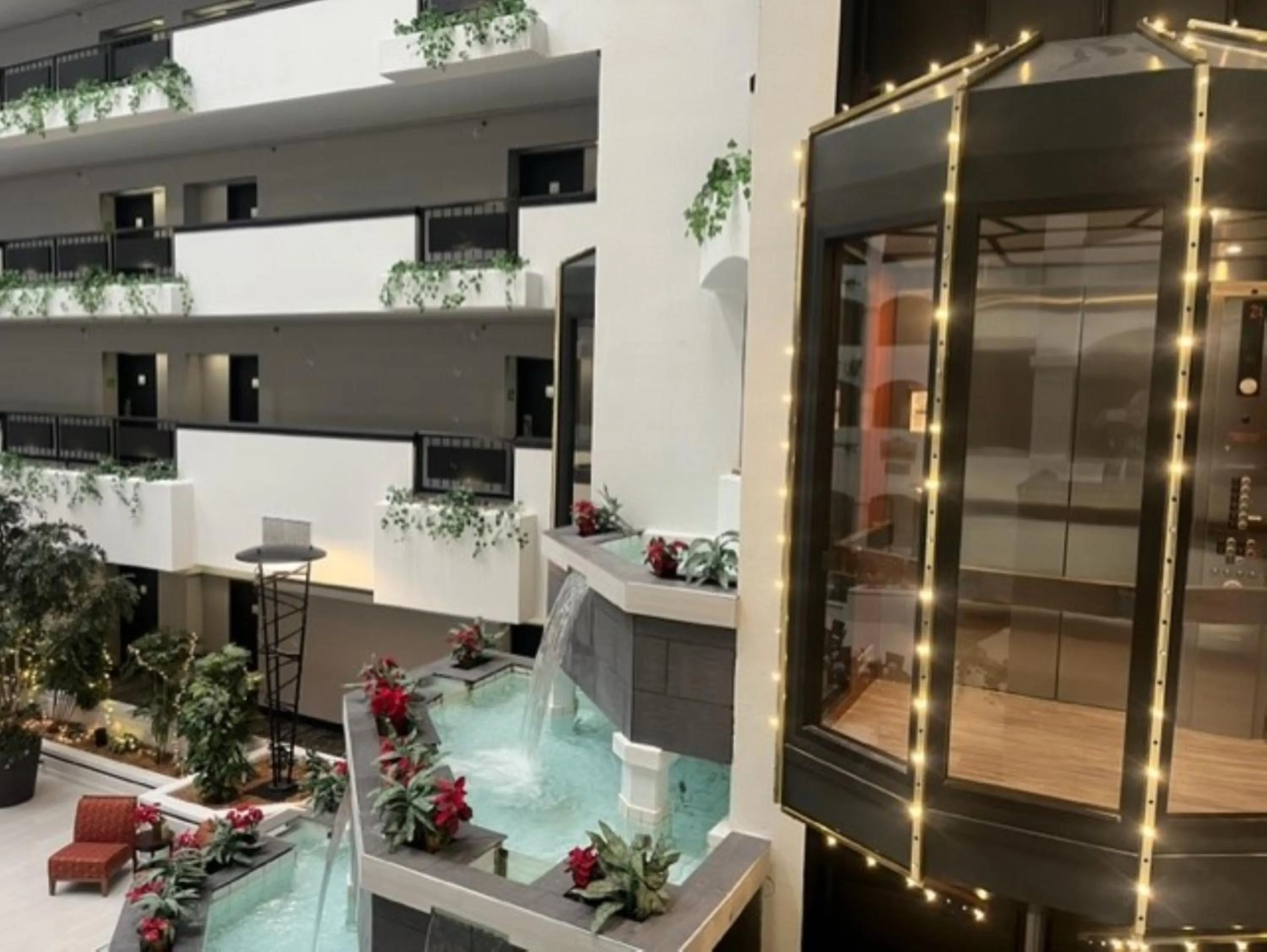 Property building in Holiday Inn & Suites Springfield - I-44 by IHG