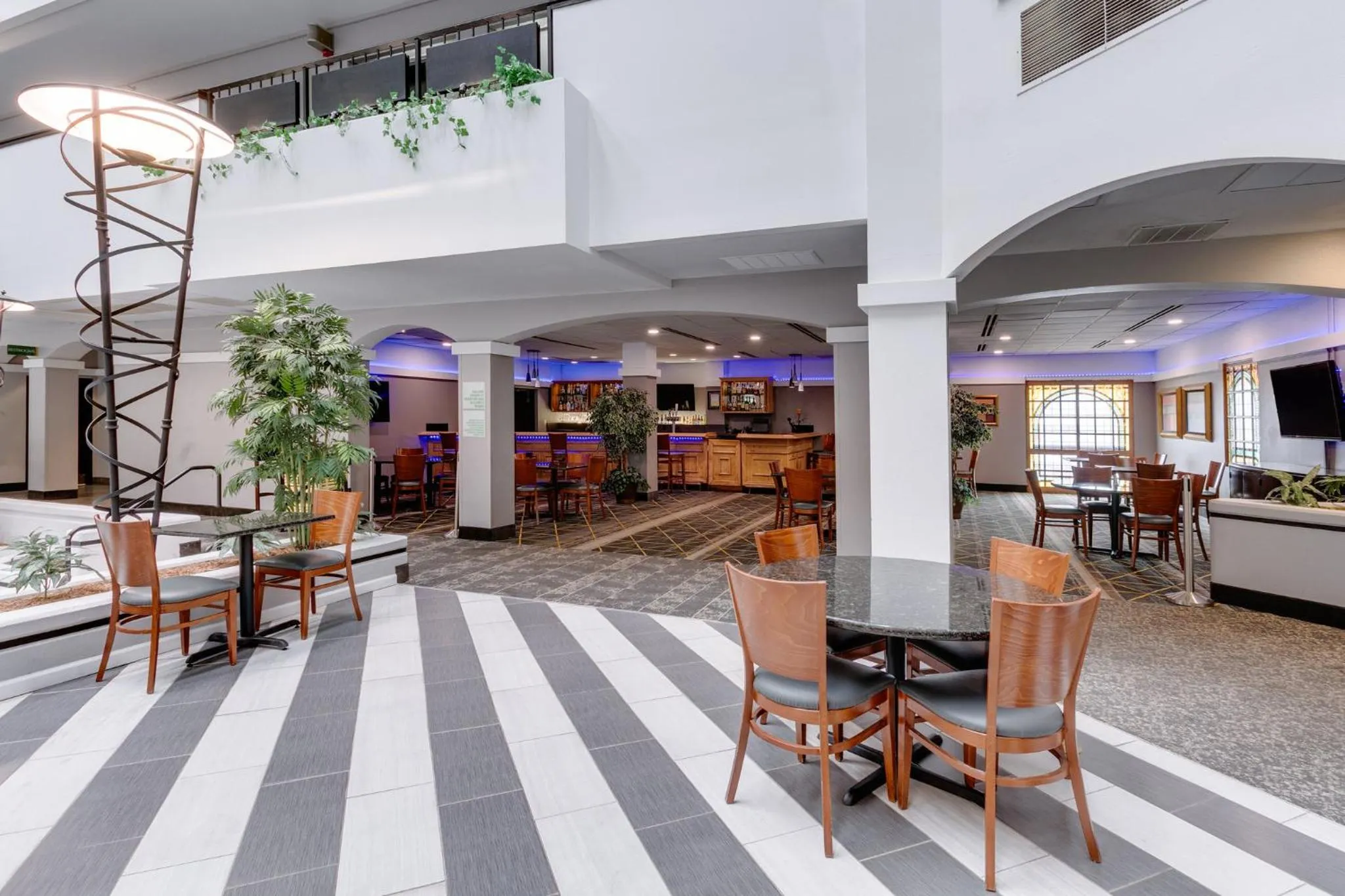 Restaurant/places to eat in Holiday Inn & Suites Springfield - I-44 by IHG