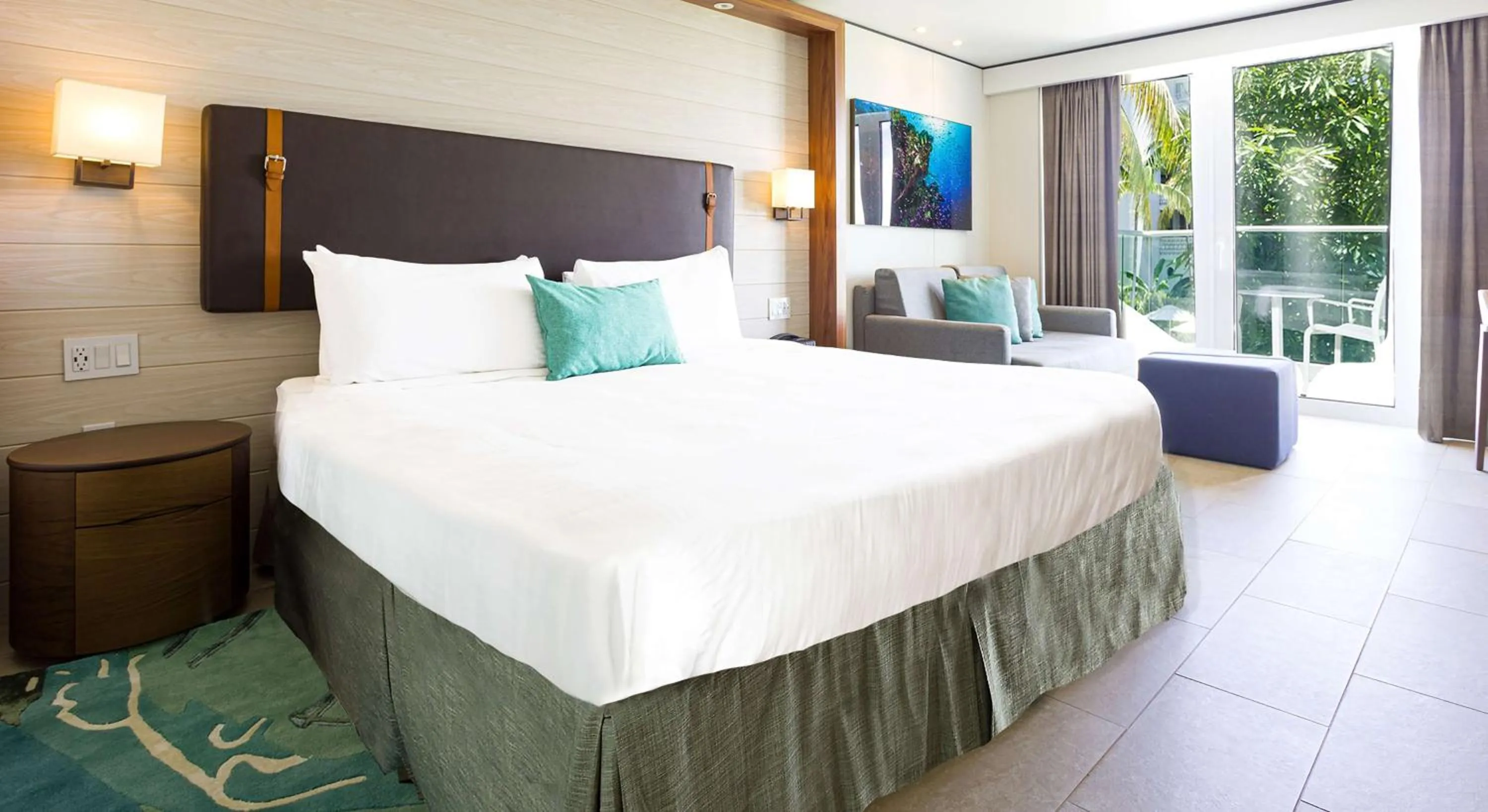 Bedroom, Bed in Sonesta Maho Beach All Inclusive Resort Casino & Spa