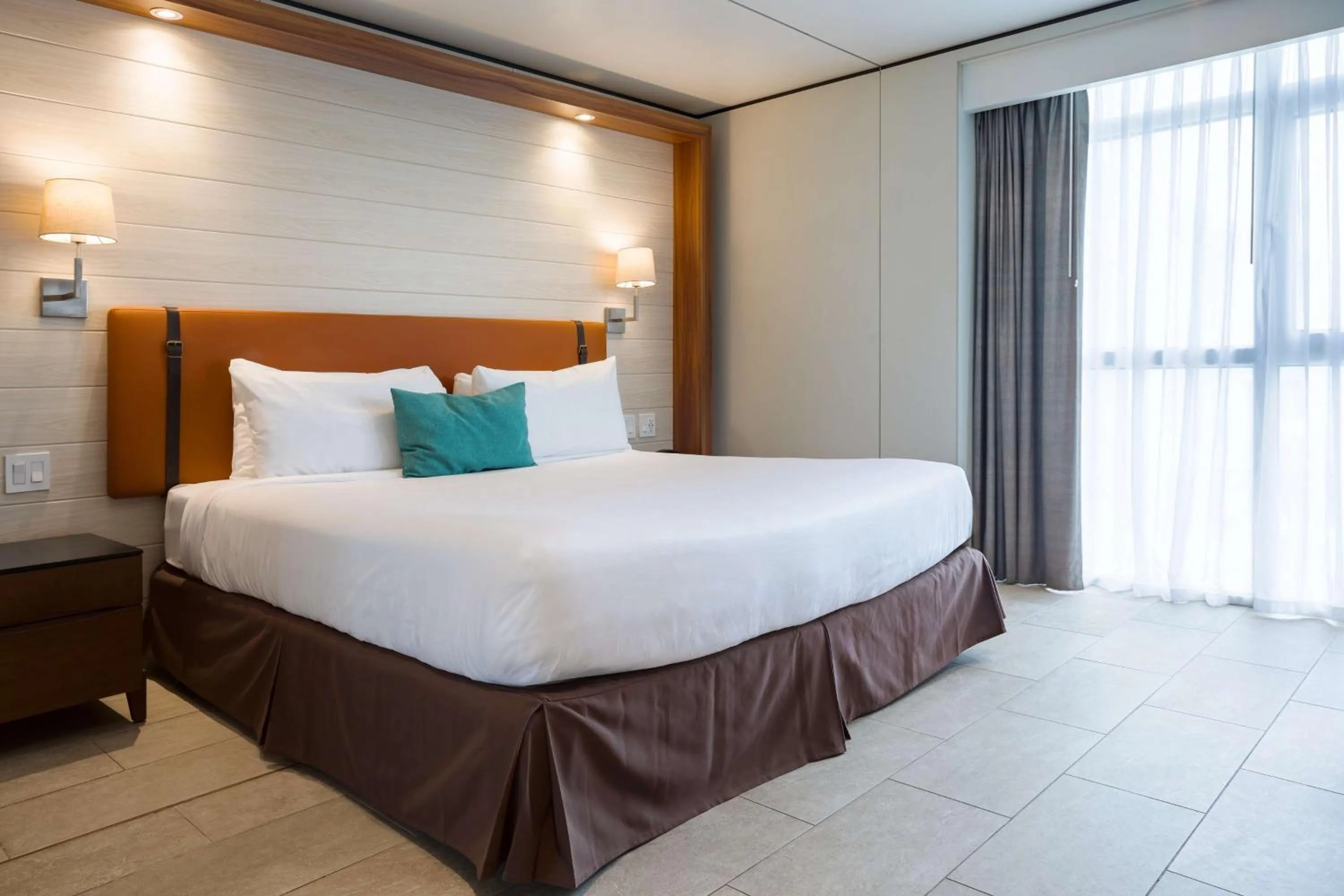 Photo of the whole room, Bed in Sonesta Maho Beach All Inclusive Resort Casino & Spa