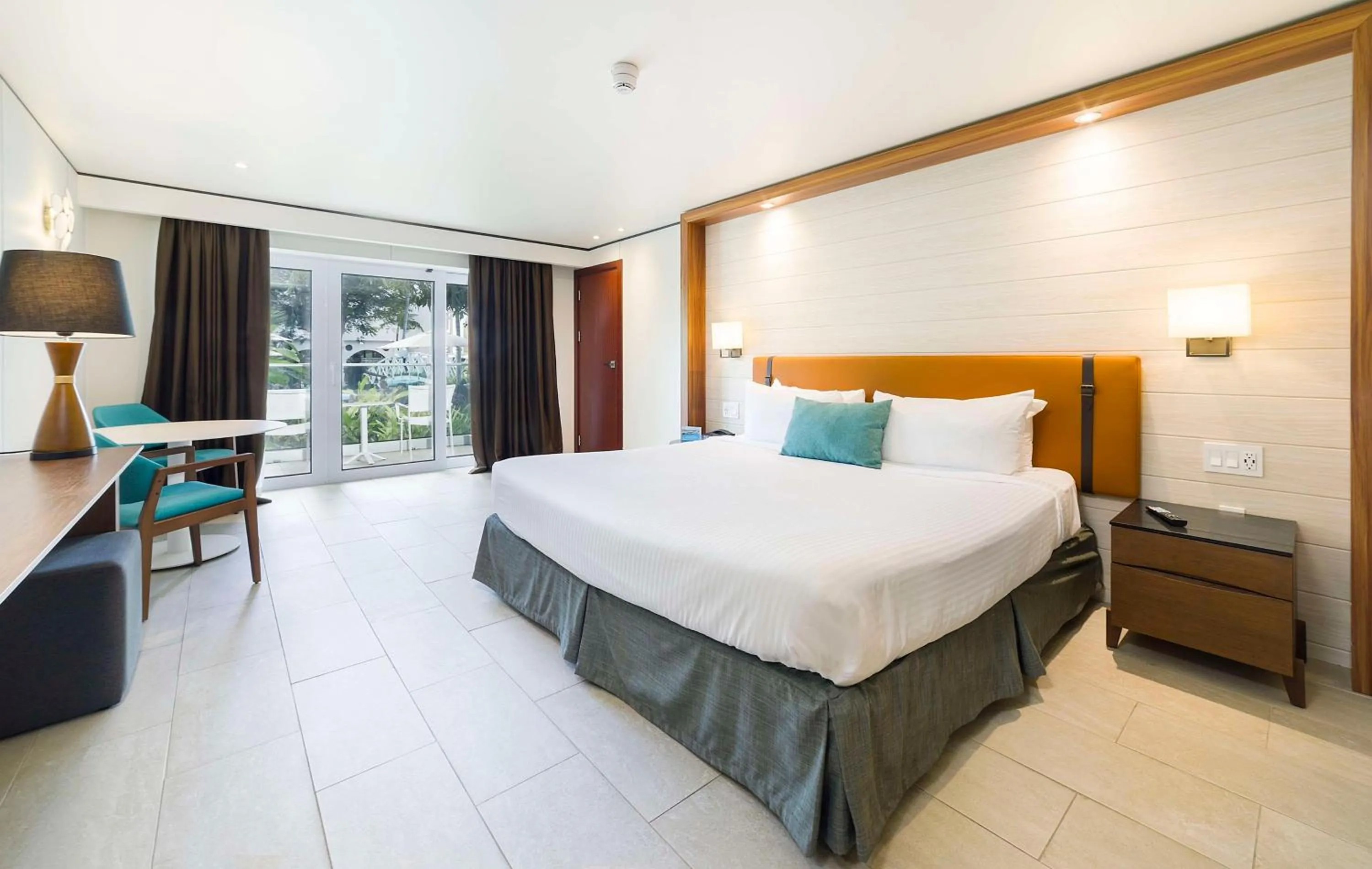 Bedroom, Bed in Sonesta Maho Beach All Inclusive Resort Casino & Spa