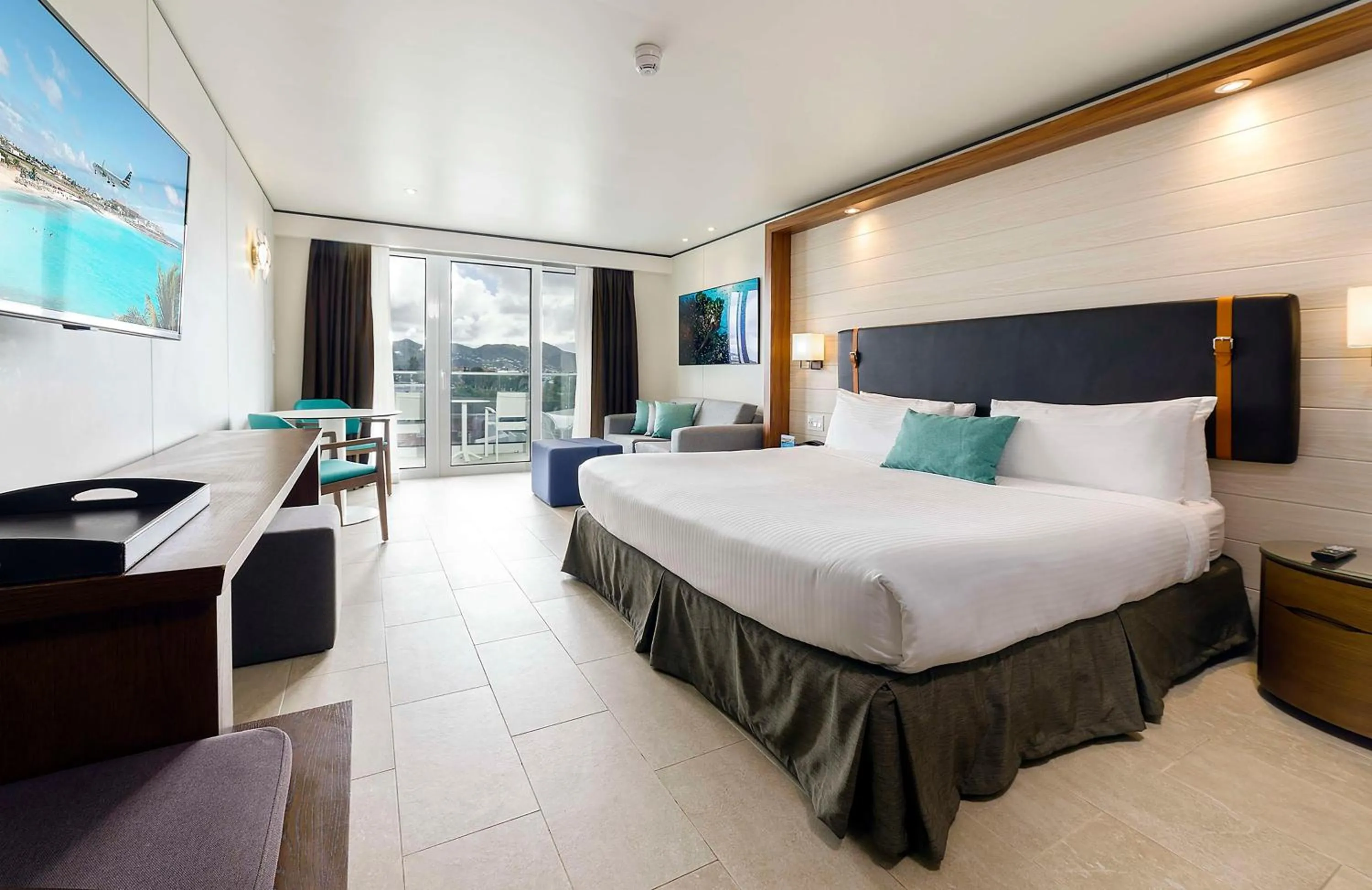 Bedroom, Bed in Sonesta Maho Beach All Inclusive Resort Casino & Spa