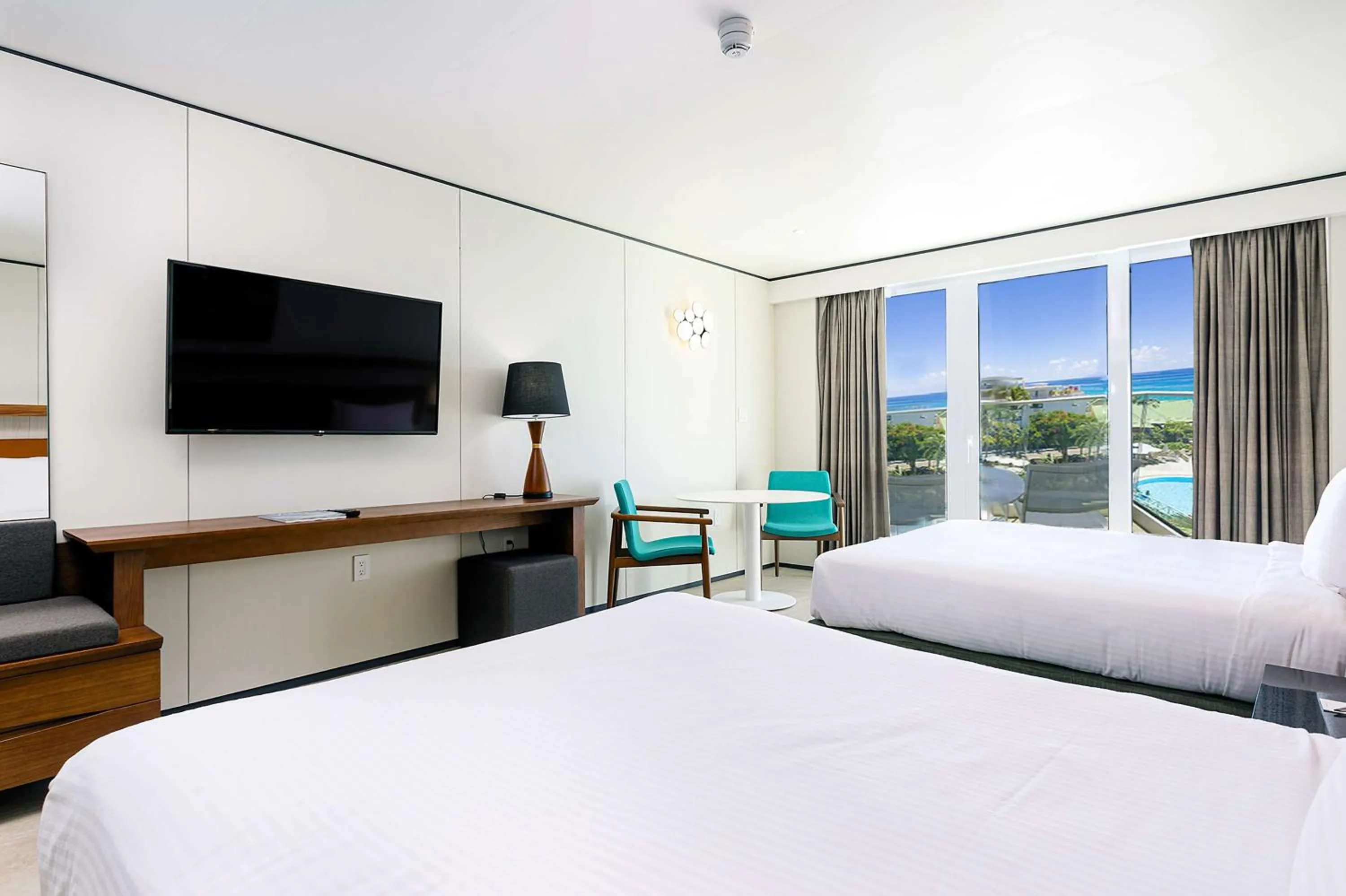Bedroom, Bed in Sonesta Maho Beach All Inclusive Resort Casino & Spa