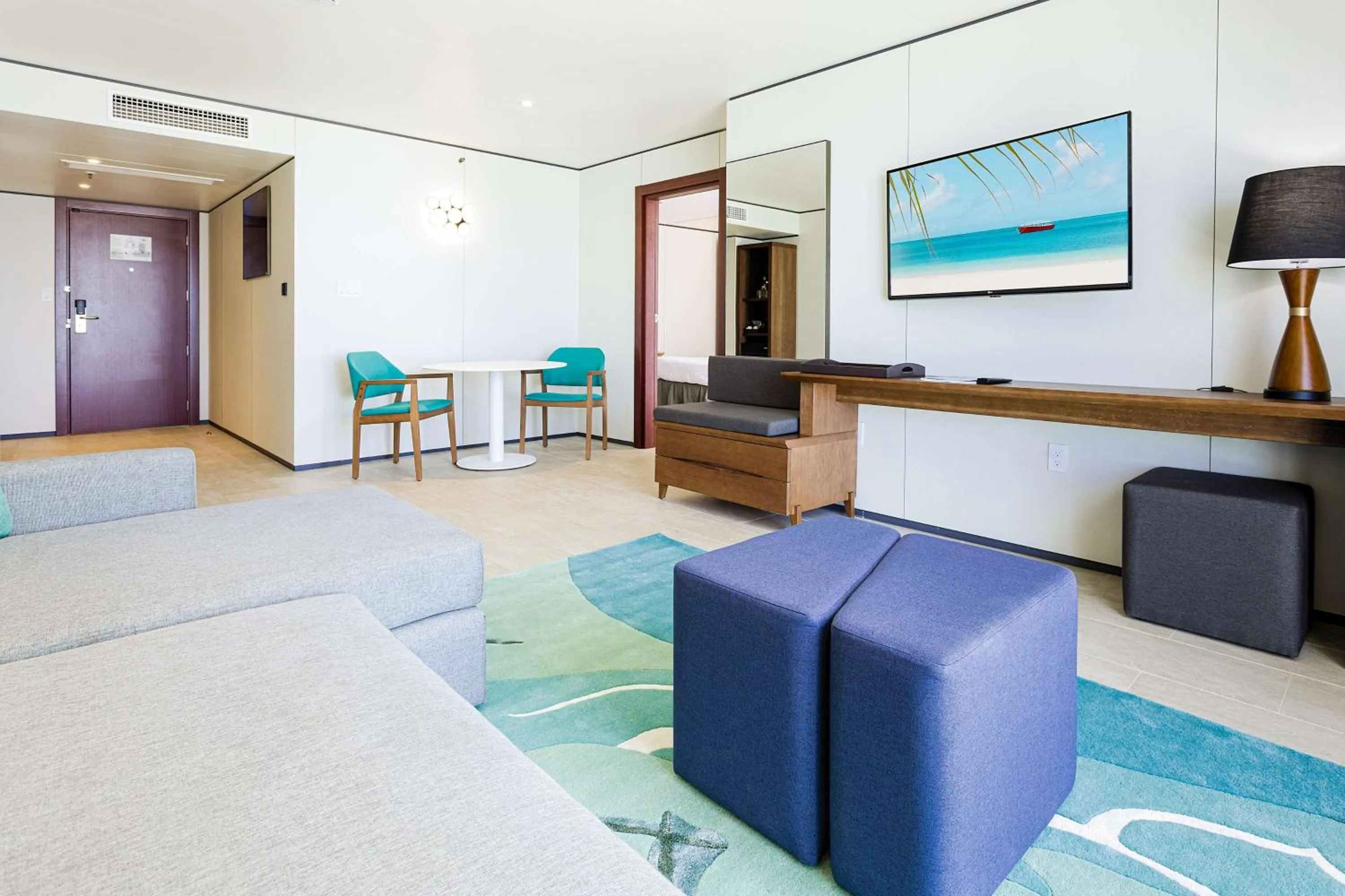 Photo of the whole room, Bed in Sonesta Maho Beach All Inclusive Resort Casino & Spa