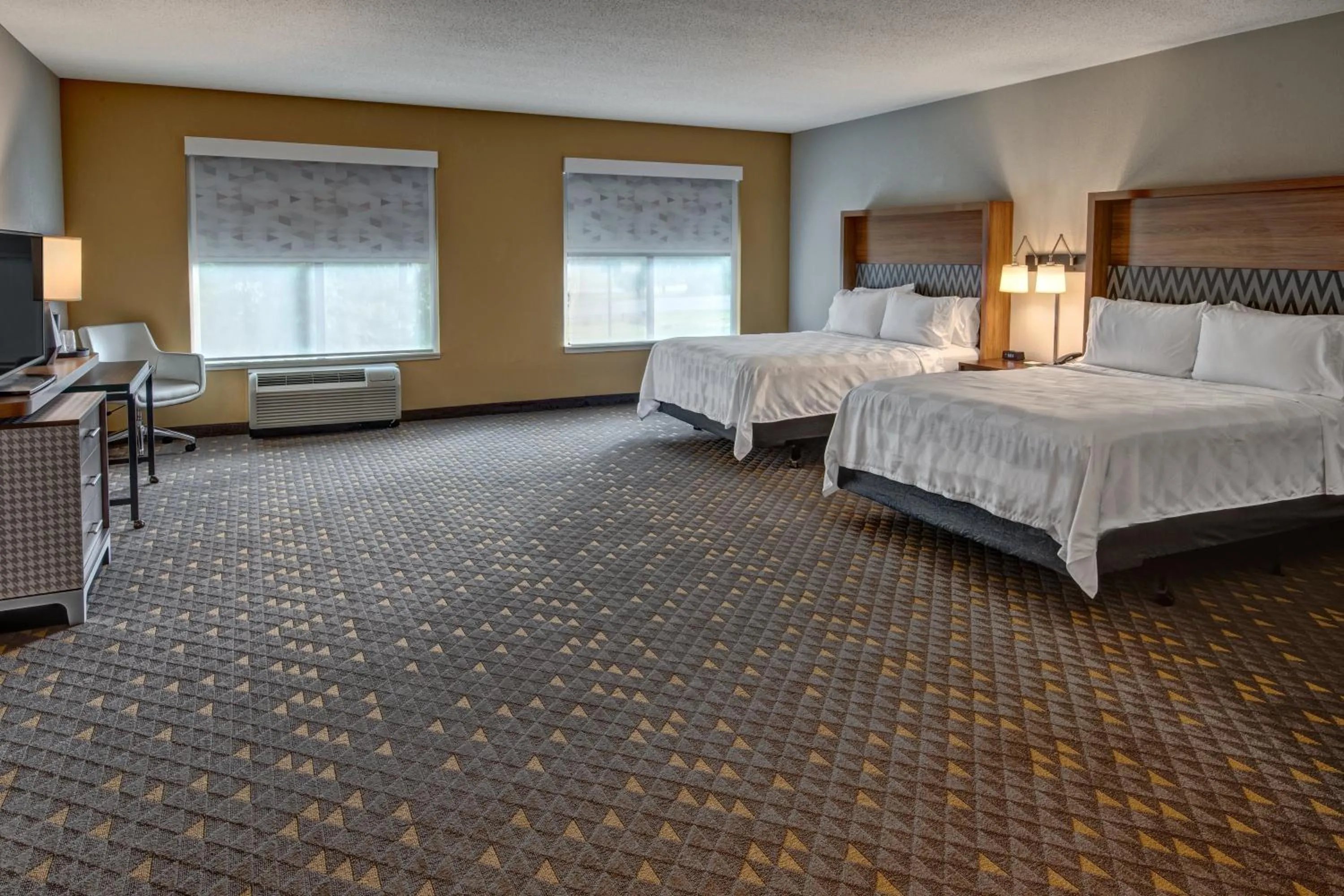 Photo of the whole room, Bed in Holiday Inn Rocky Mount I-95 @ US 64 by IHG