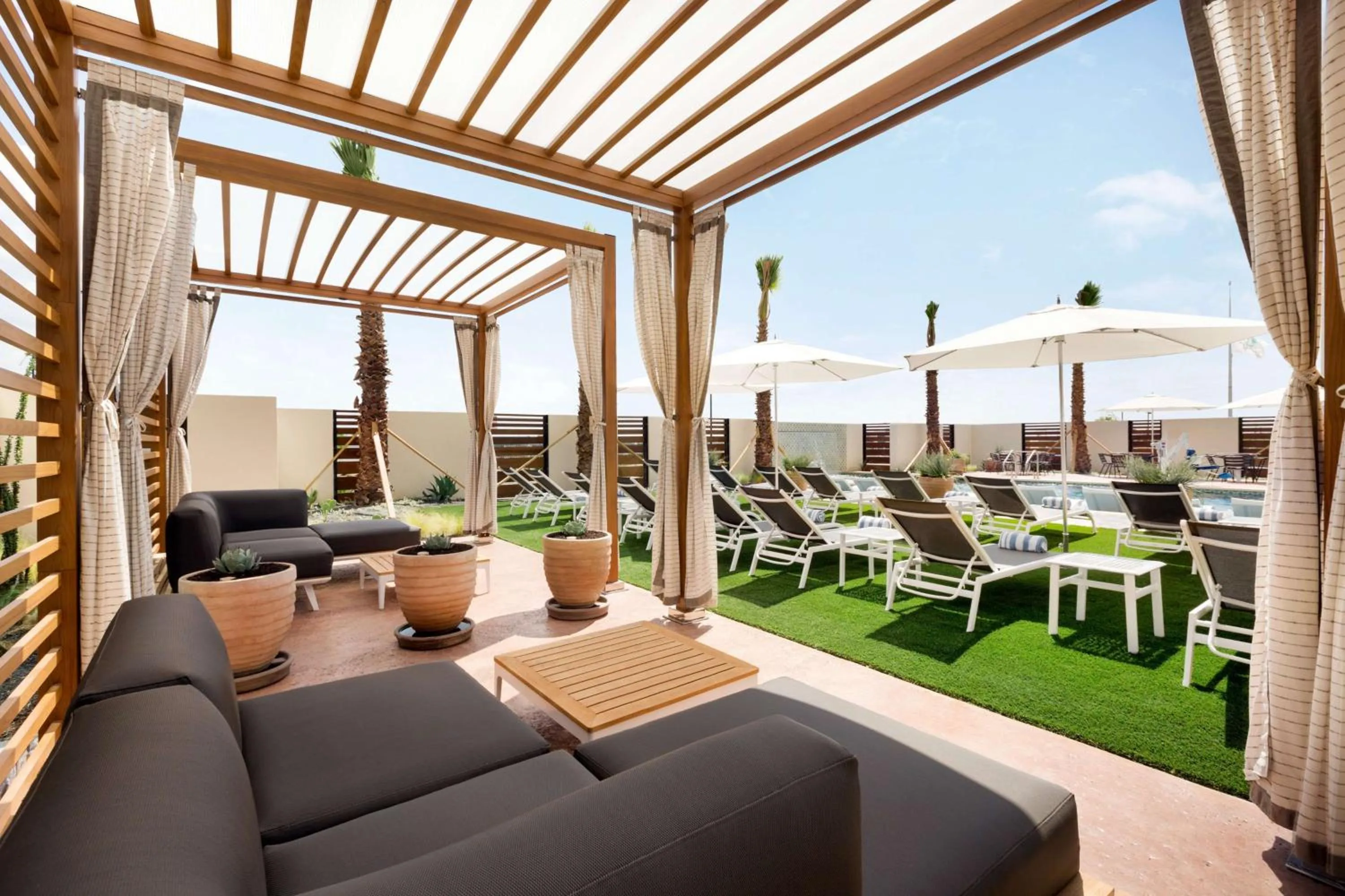 Pool view in Embassy Suites By Hilton San Antonio Landmark