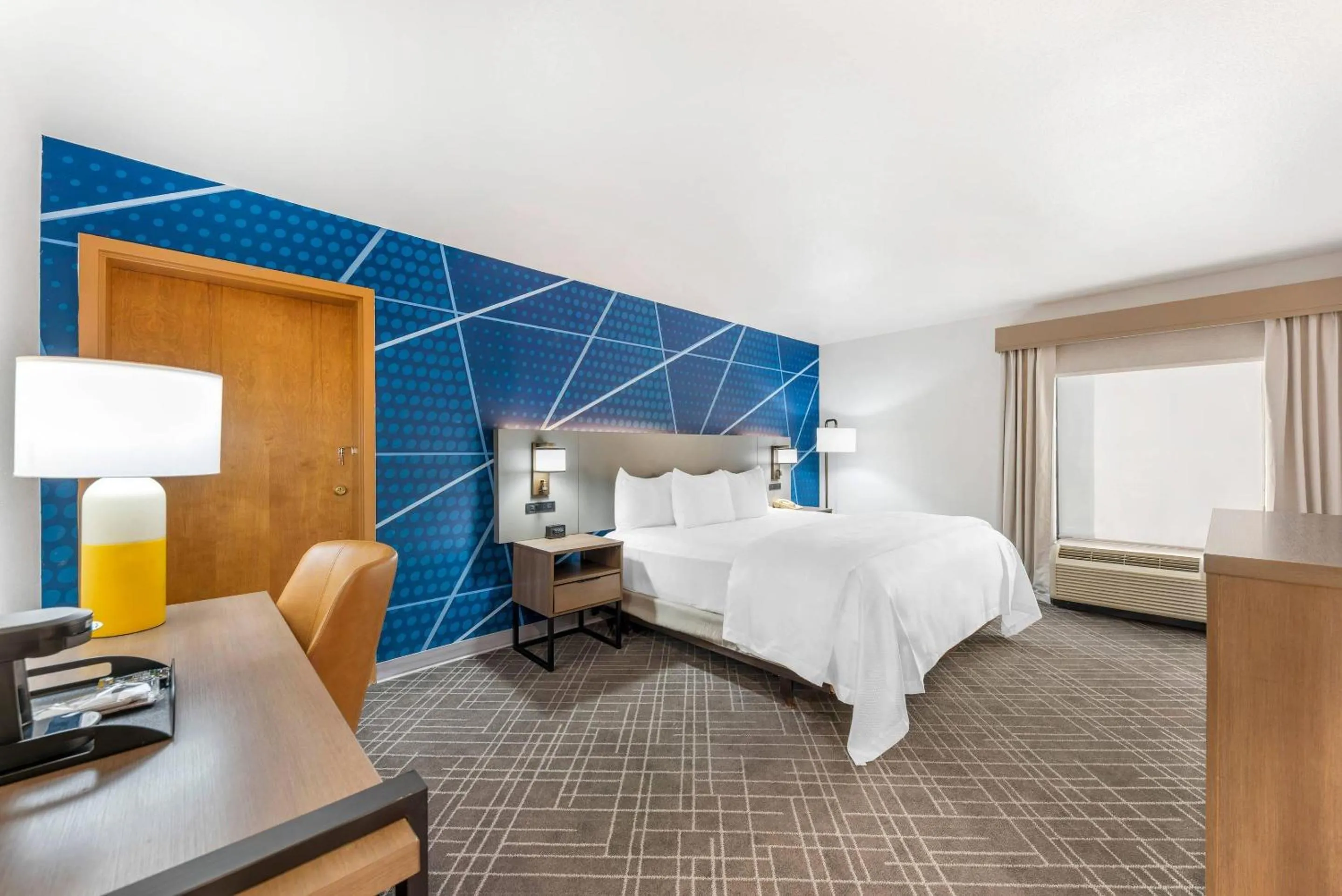 Bedroom, Bed in Comfort Inn - Killeen near Fort Hood