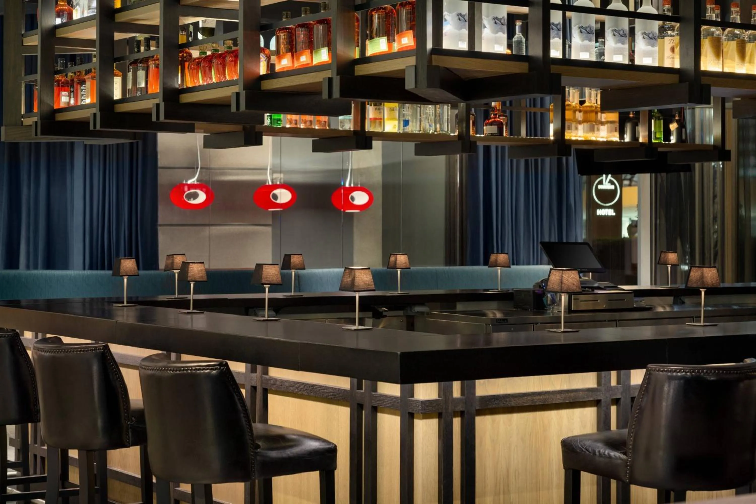 Restaurant/places to eat in Twelve Downtown, Autograph Collection