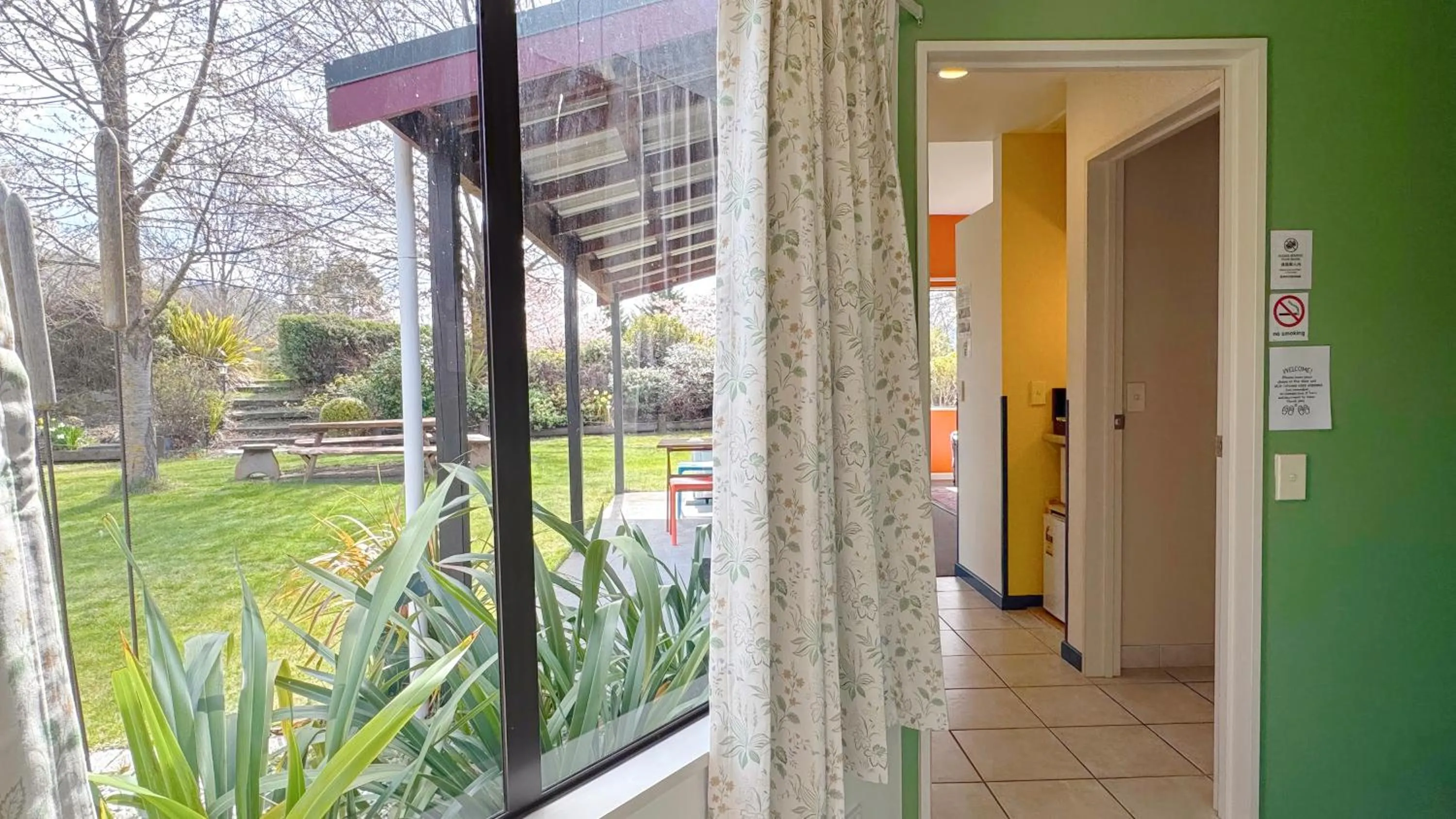 Garden in Alpine View Lodge