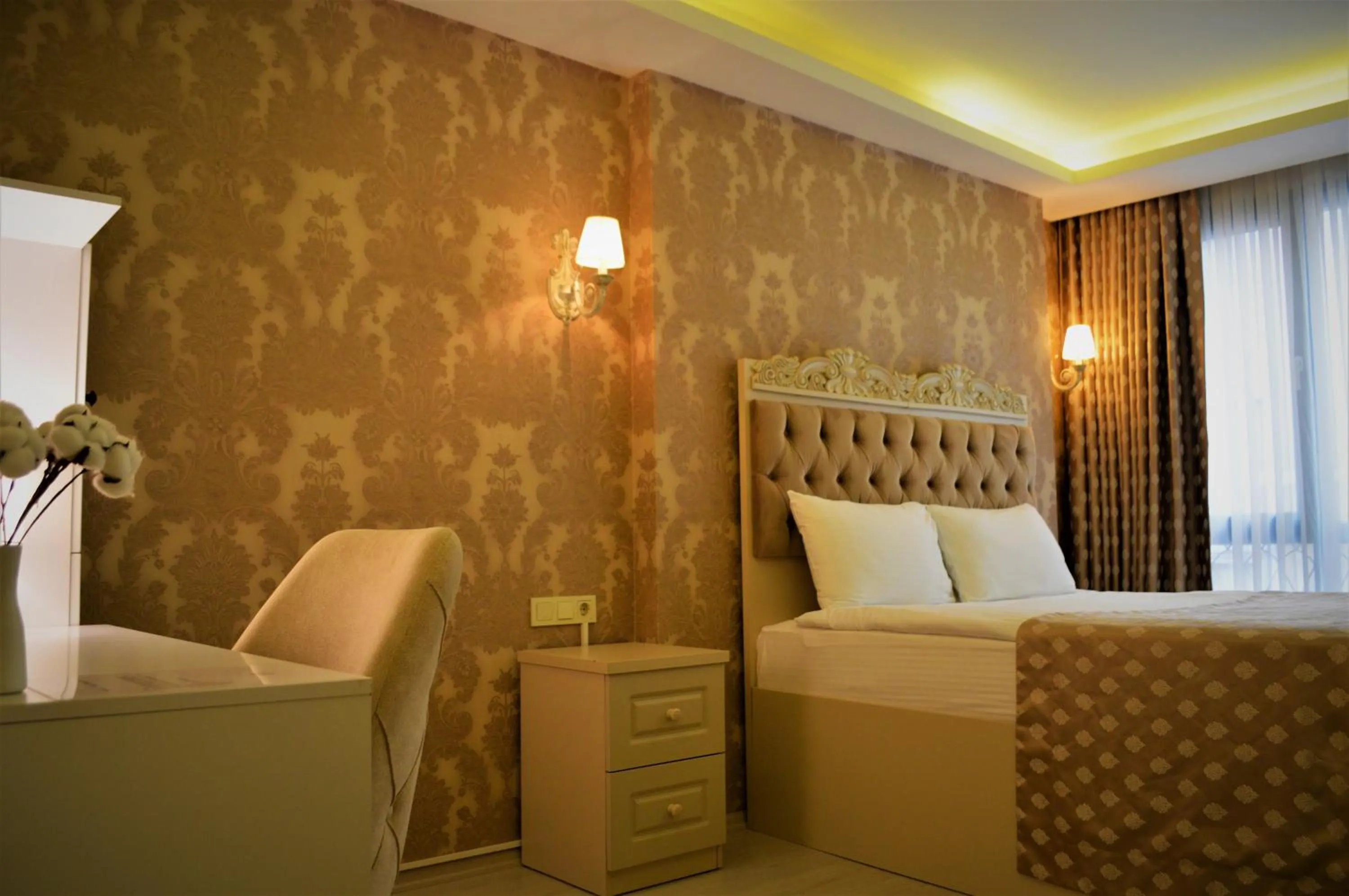 Bed in Istanroom by Keo