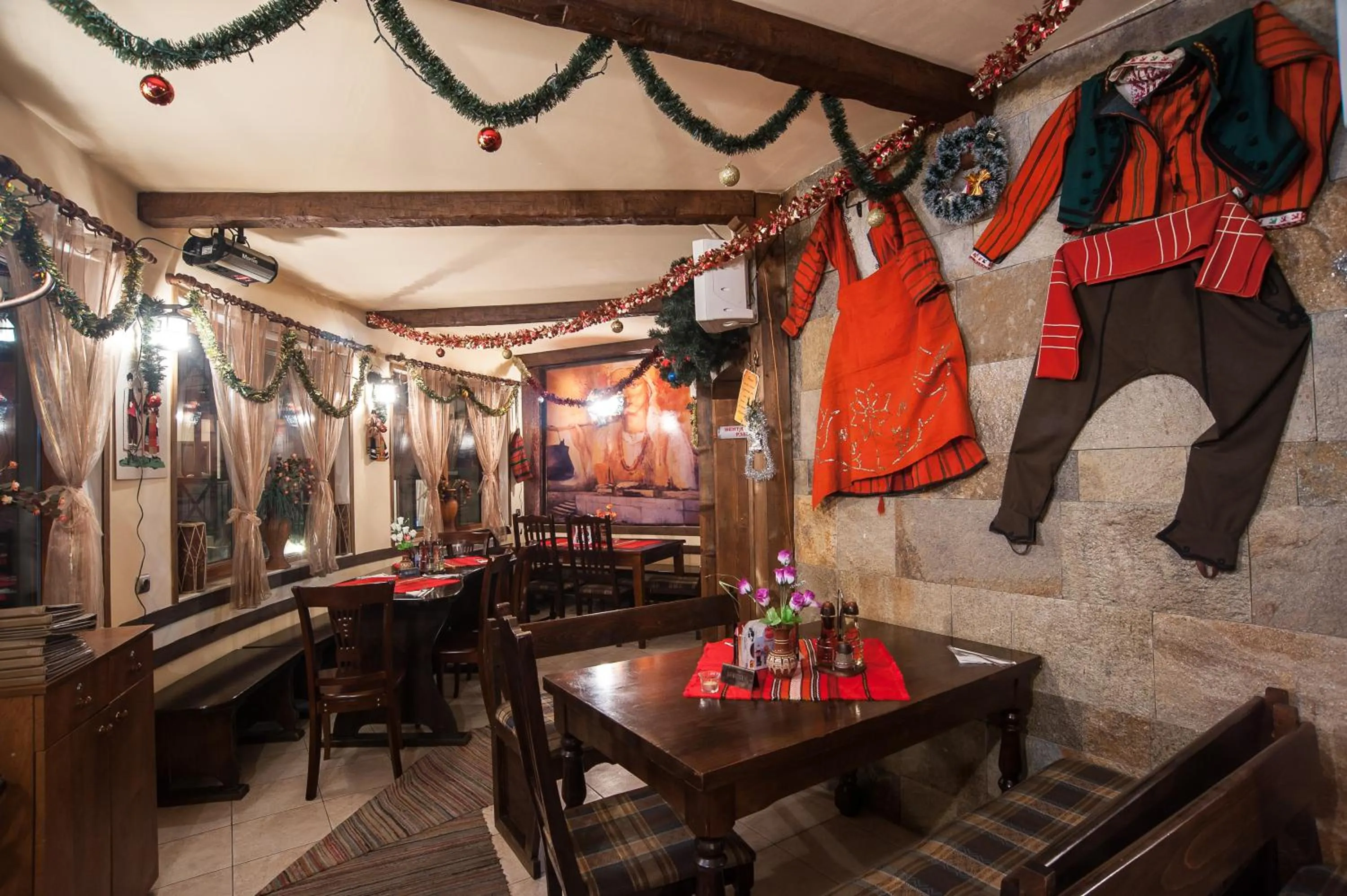 Restaurant/places to eat in The Castle Complex