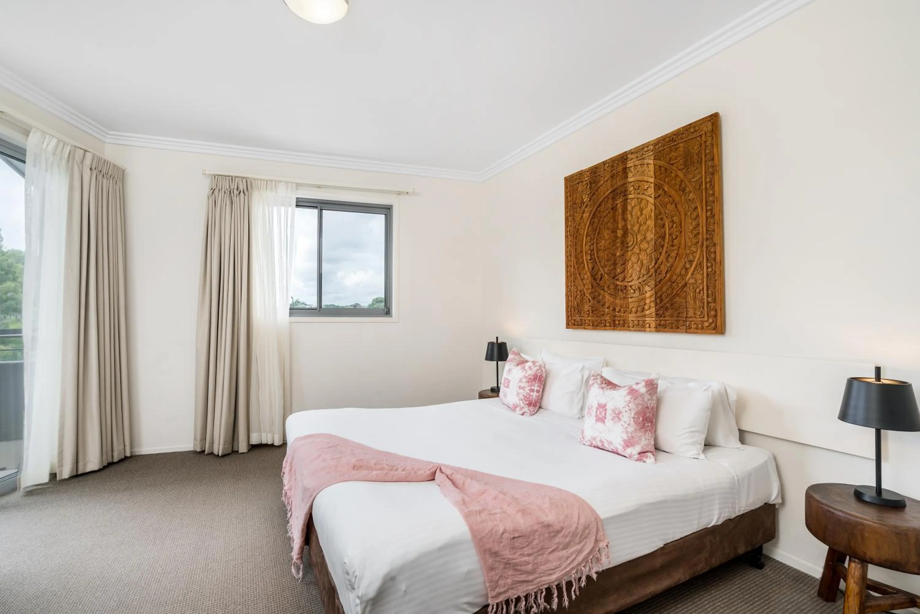 Bedroom, Bed in Byron Bay Hotel and Apartments