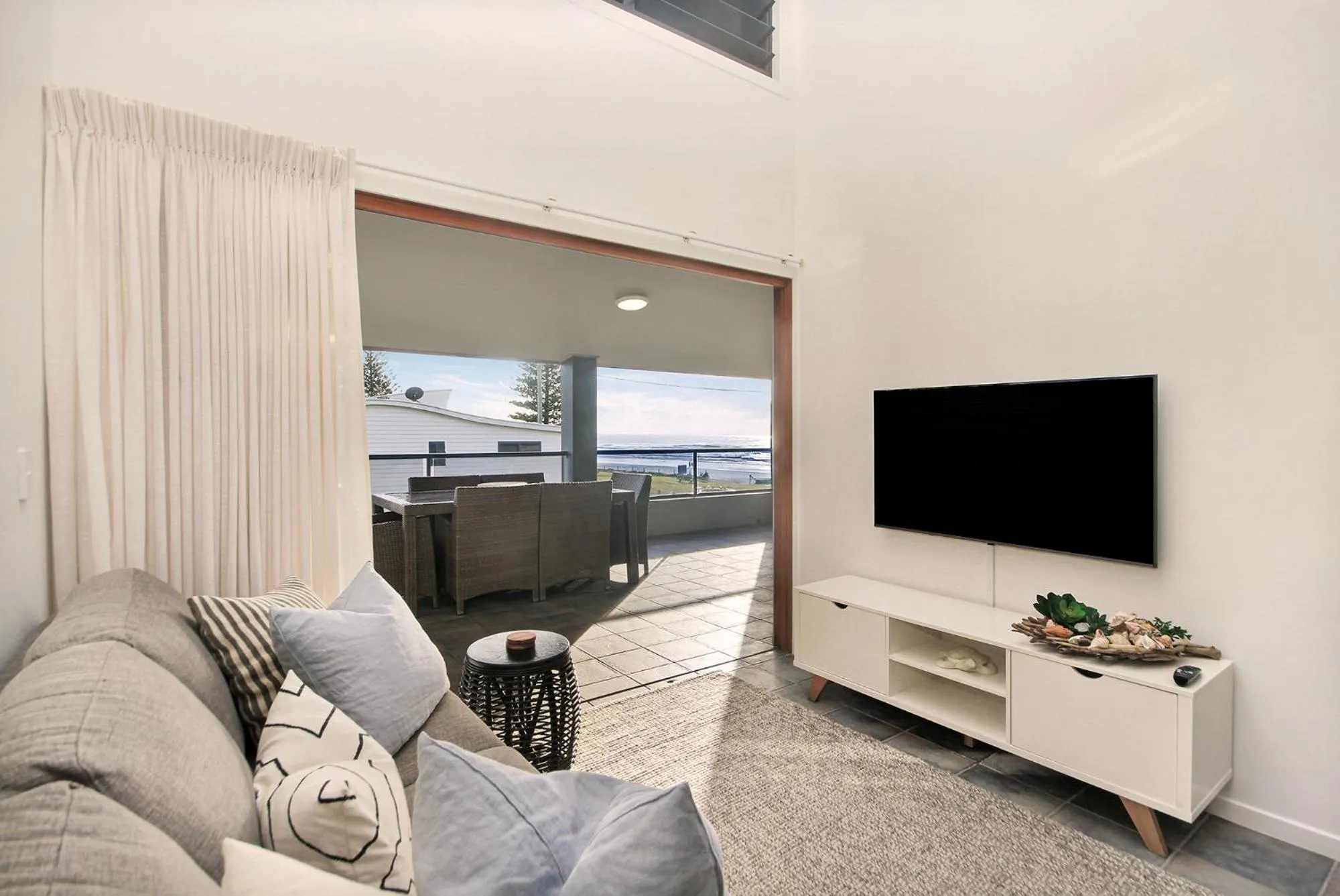 Living room in Lennox Holiday Apartments