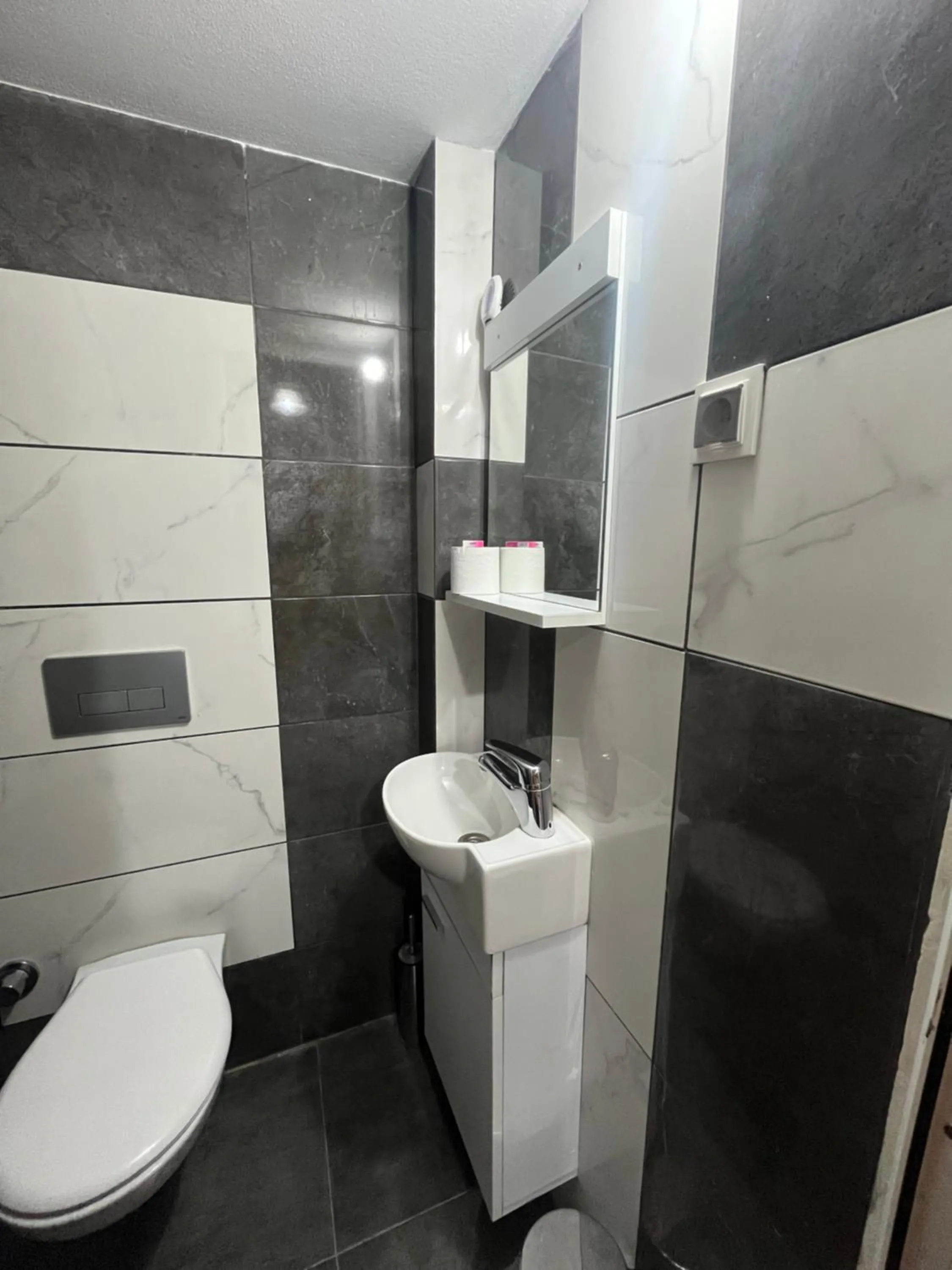 Shower in Erkal Pension