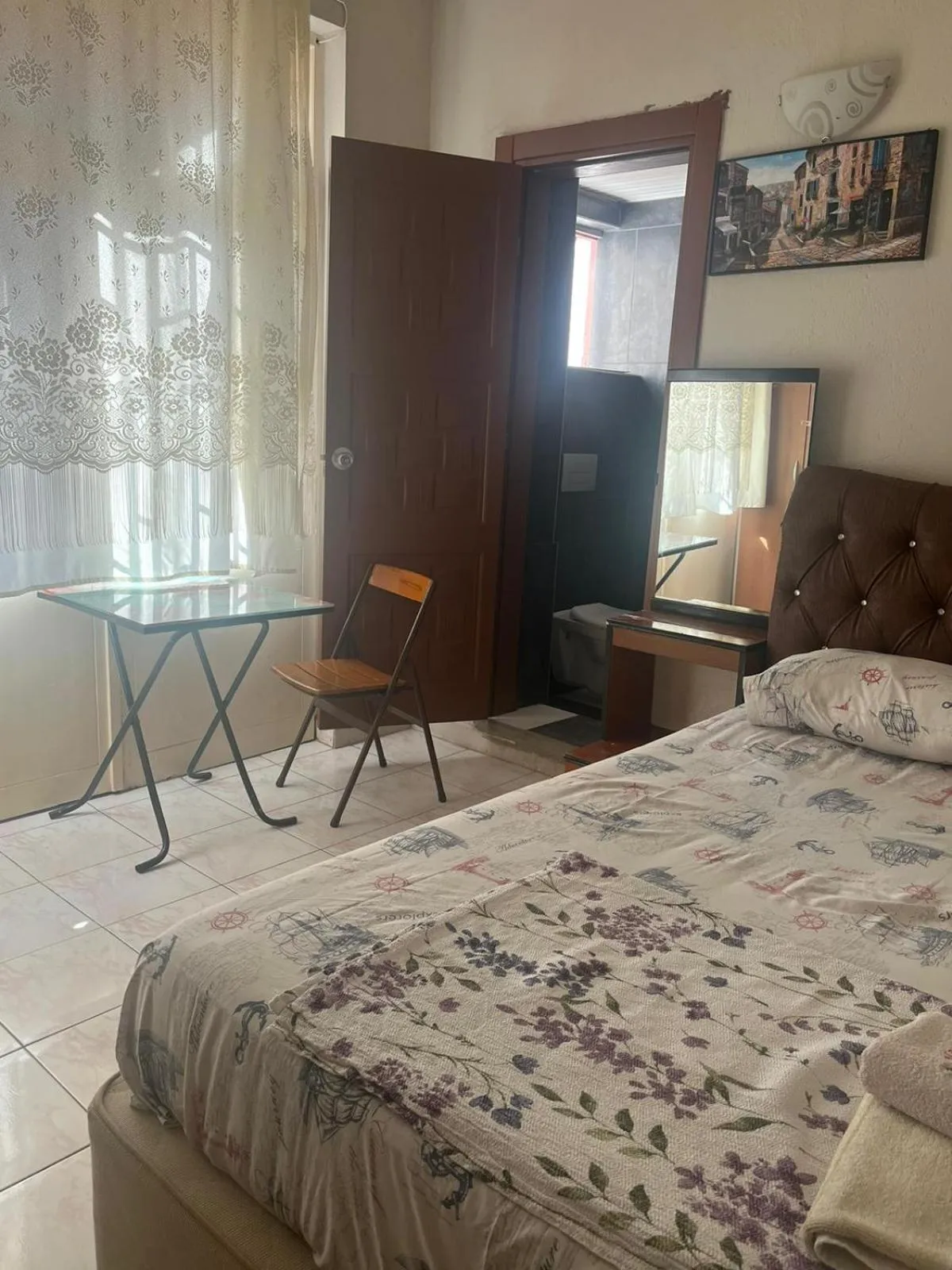 Bed in Erkal Pension