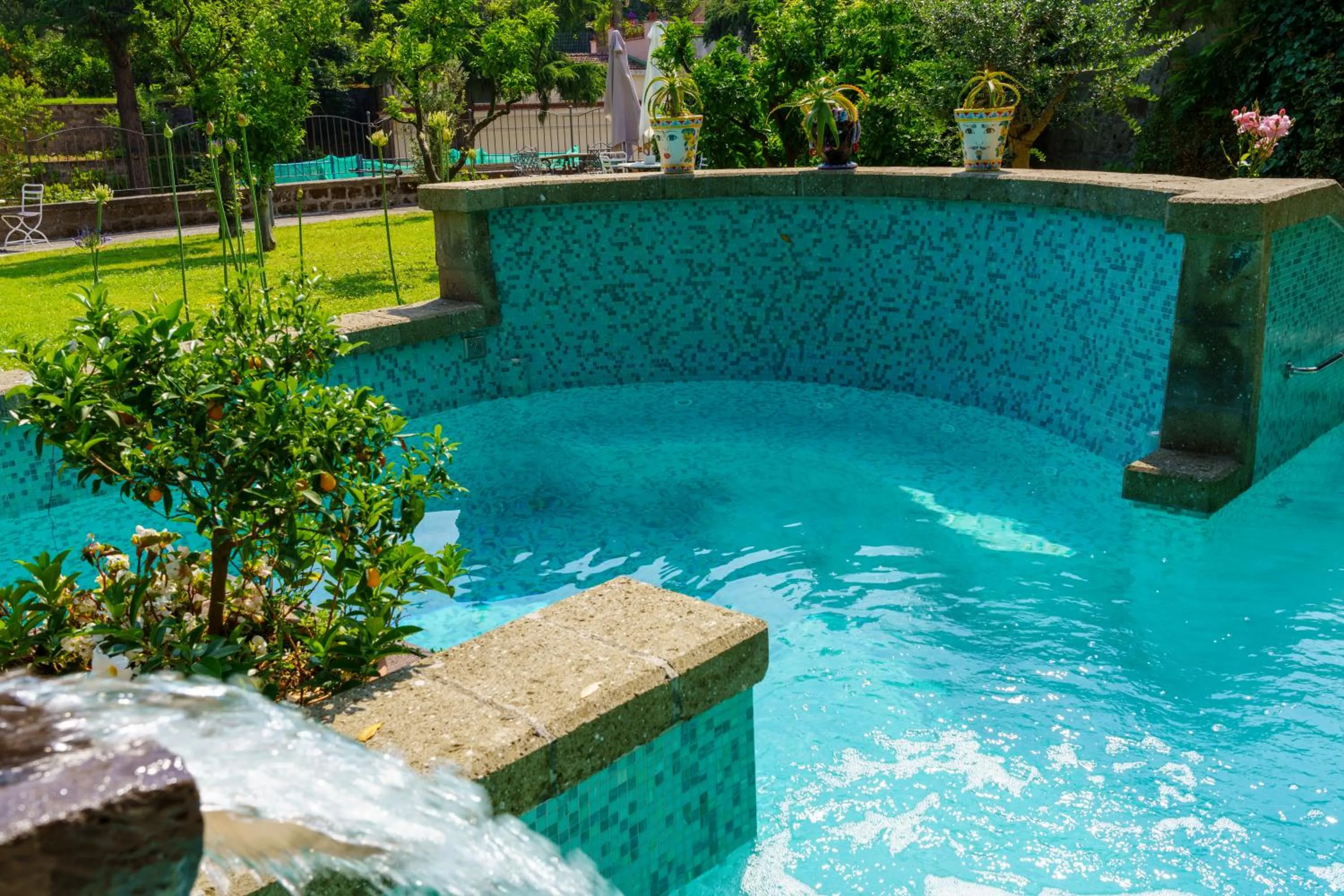 Swimming pool in Villa Manning Relais