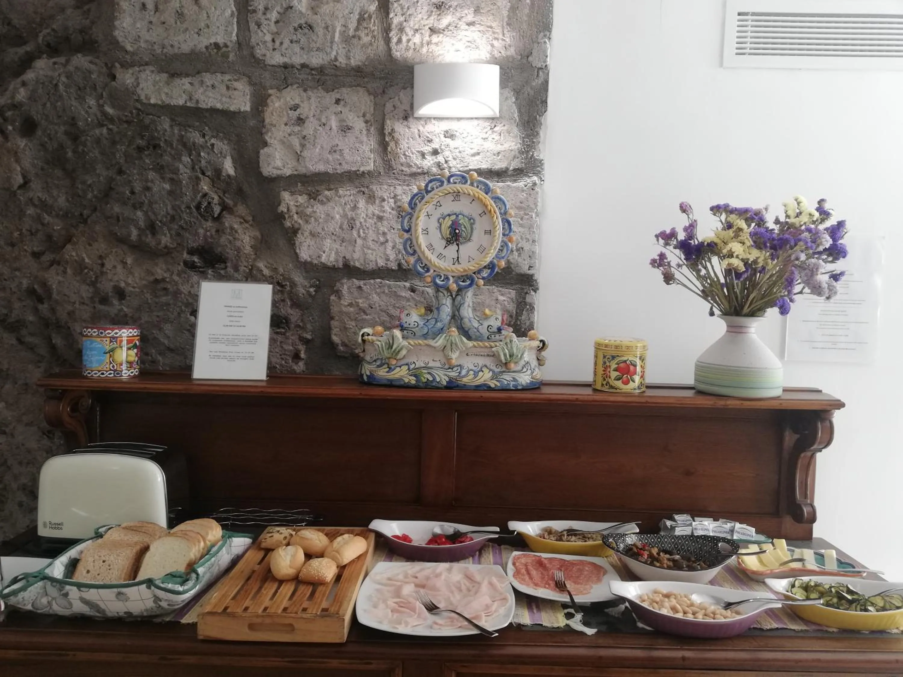 Breakfast in Villa Manning Relais