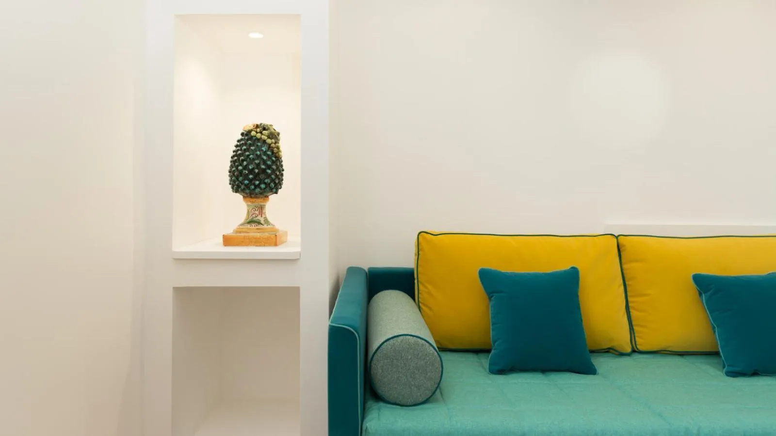 Decorative detail in Villa Manning Relais