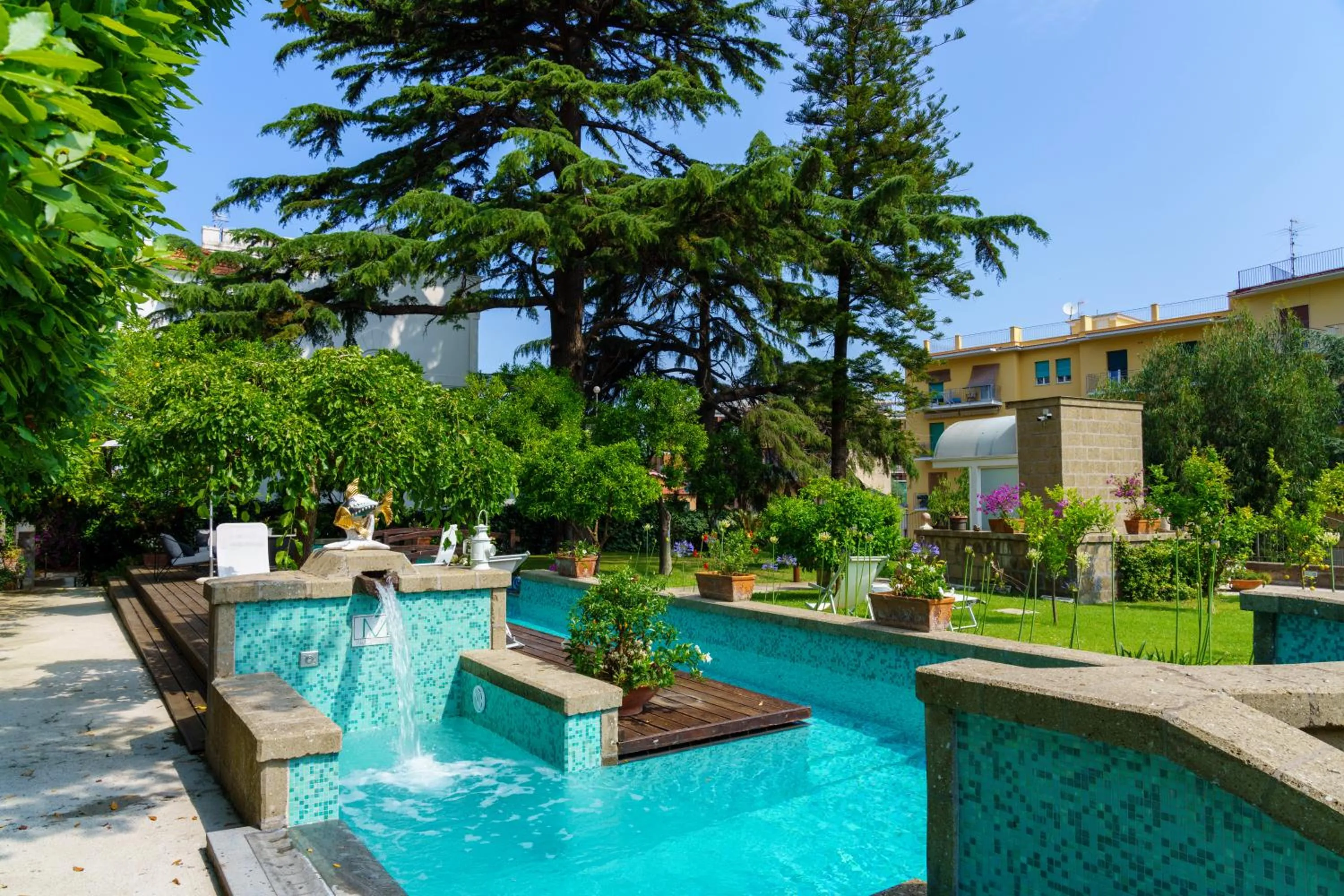 Swimming pool in Villa Manning Relais