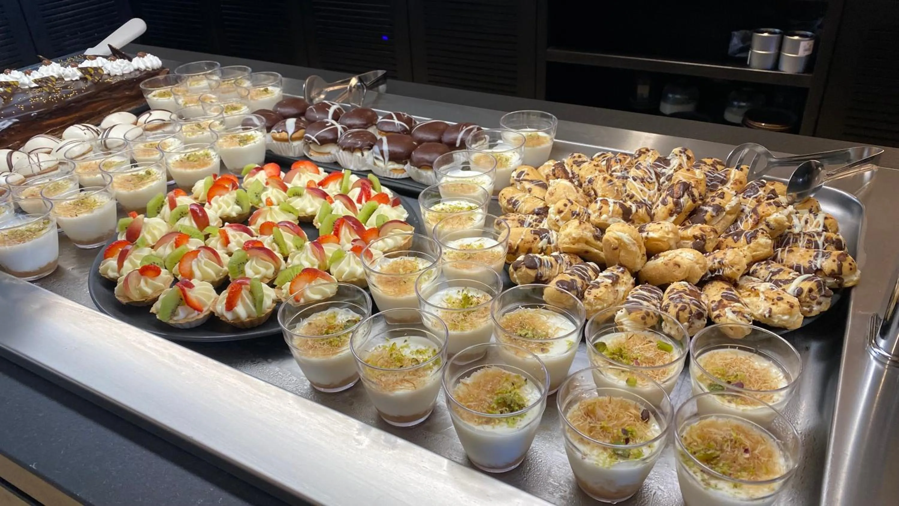 Restaurant/places to eat in Abacus Suites